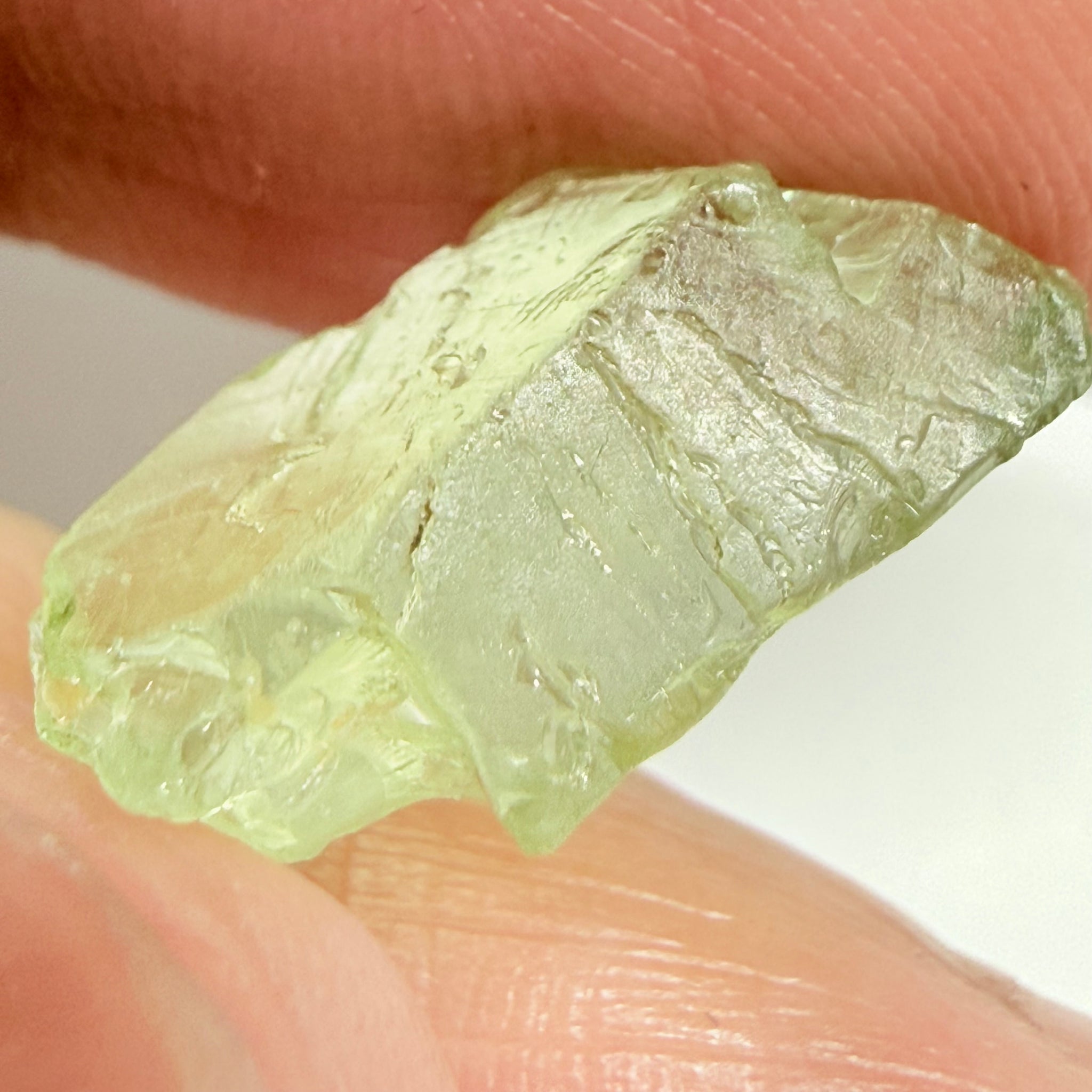 Tsavorite Garnet, 6.58ct, Kenya, Untreated Unheated, vs-vvs, sl inclusion on outside, light lime green colour