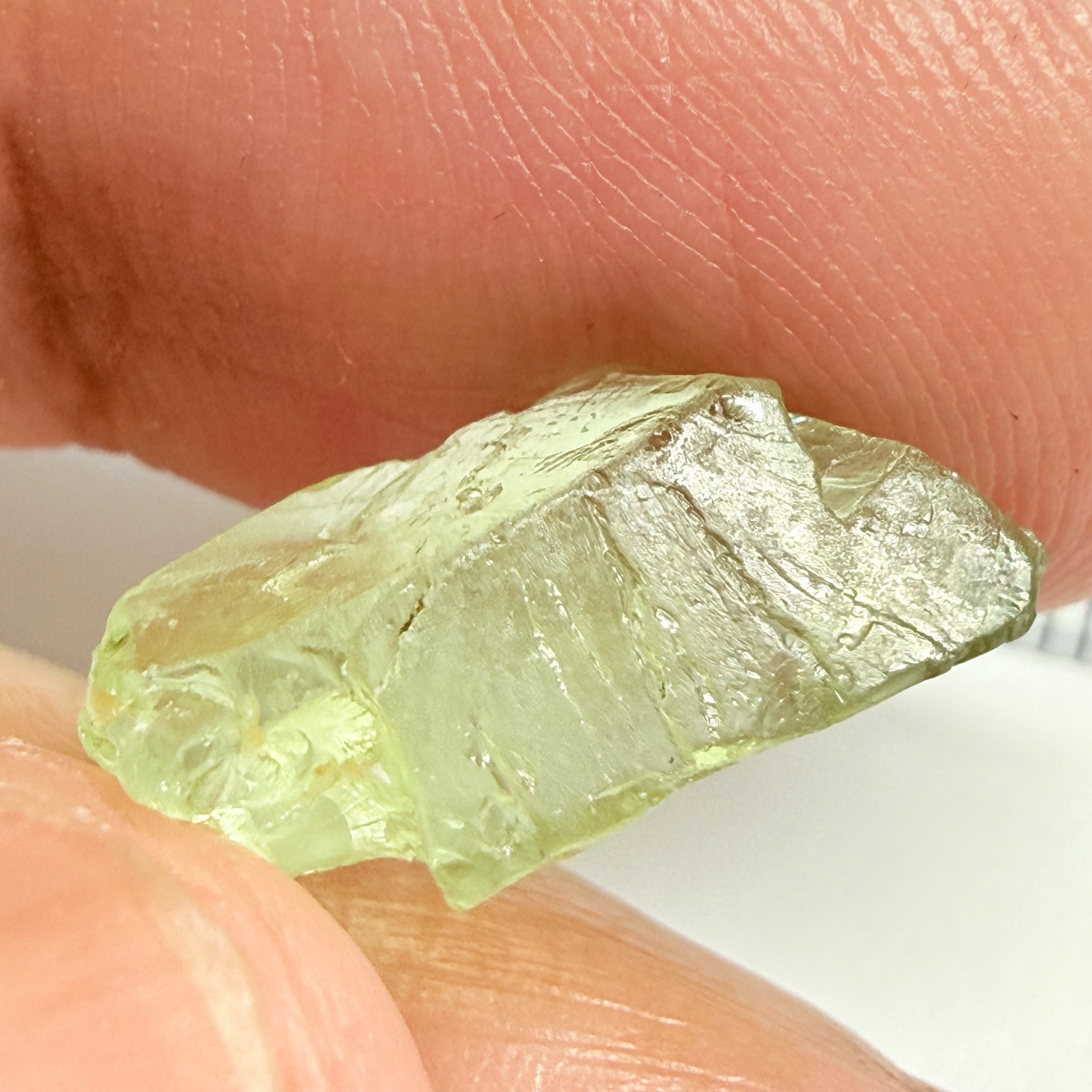 Tsavorite Garnet, 6.58ct, Kenya, Untreated Unheated, vs-vvs, sl inclusion on outside, light lime green colour