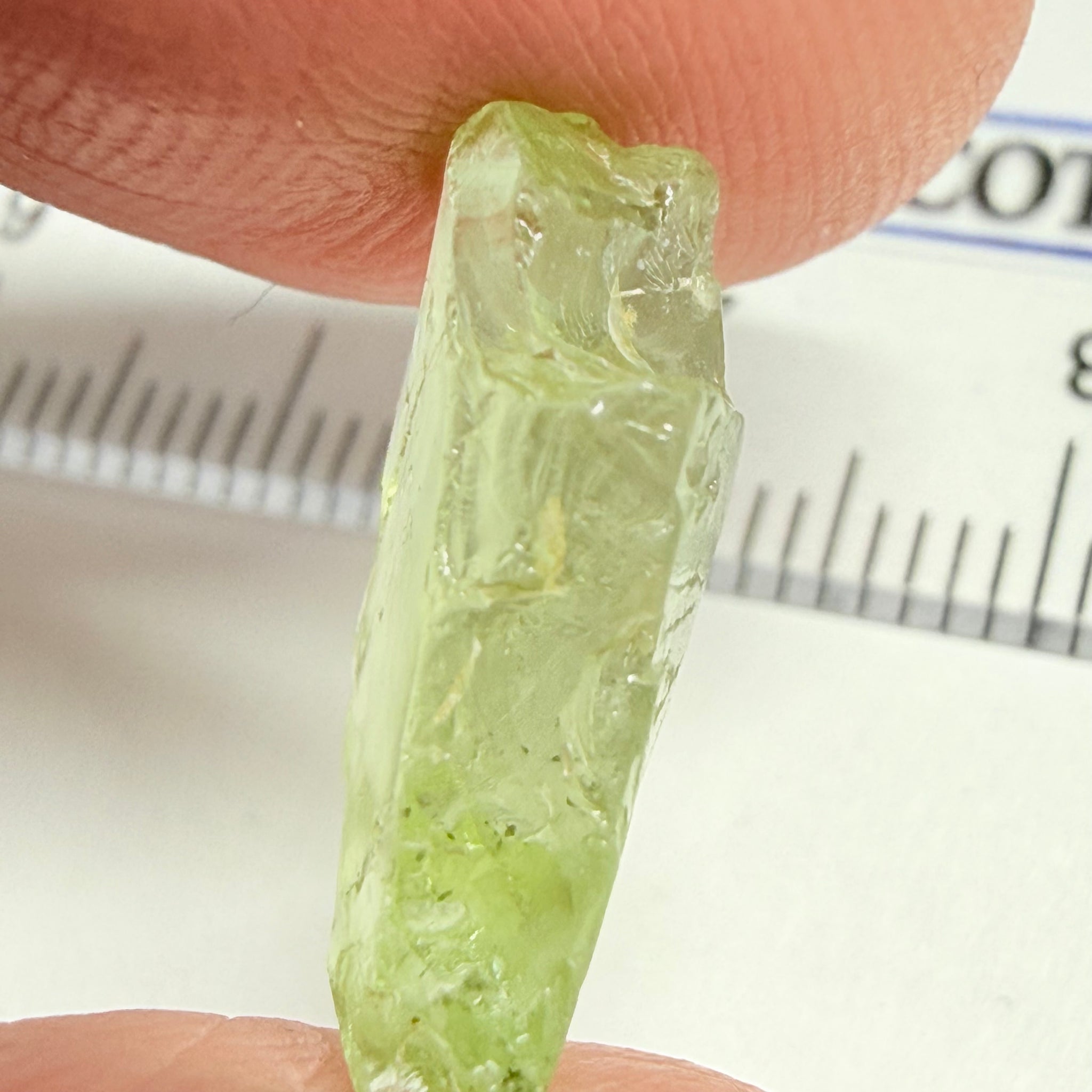 Tsavorite Garnet, 6.58ct, Kenya, Untreated Unheated, vs-vvs, sl inclusion on outside, light lime green colour