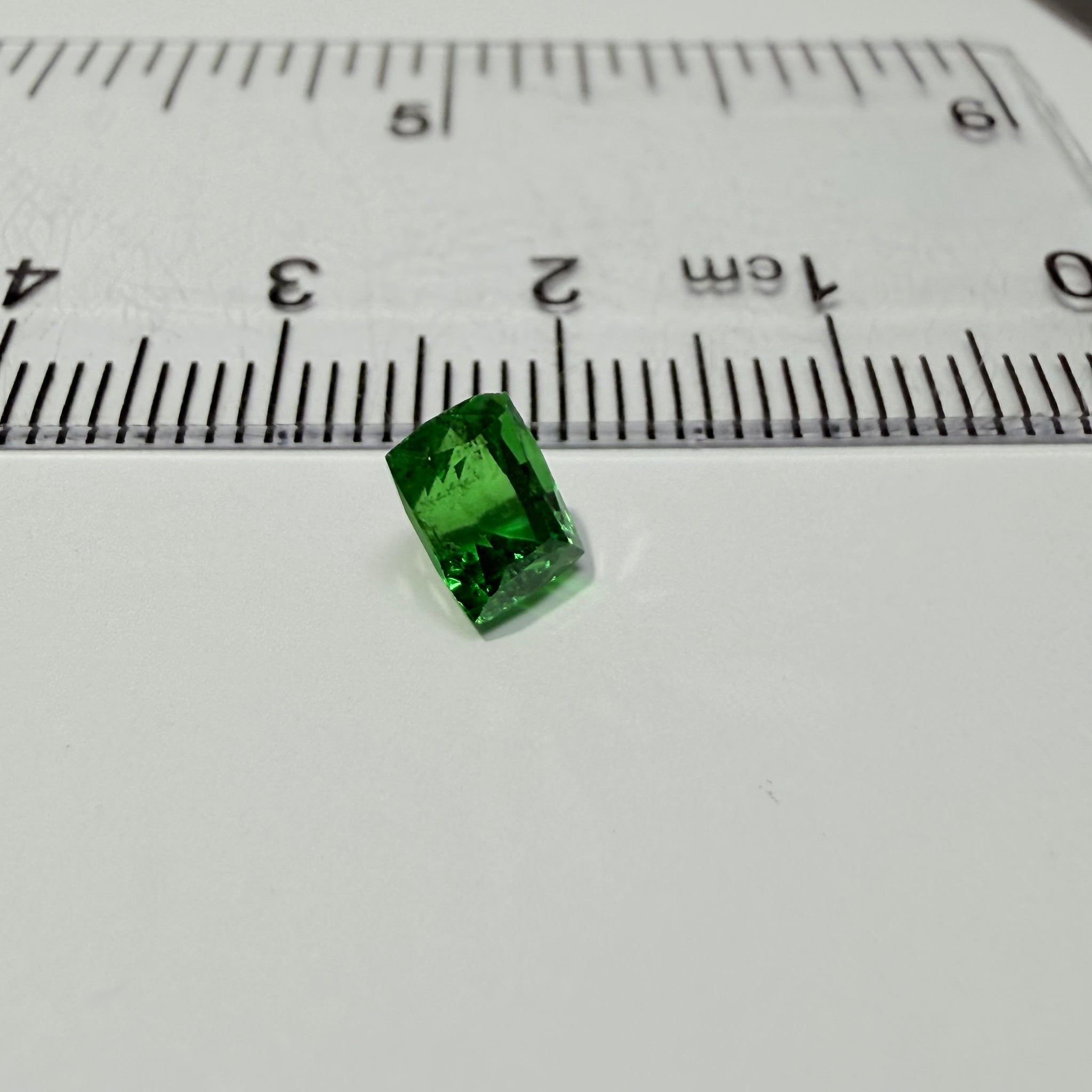 Tsavorite Garnet, 1.13ct, Tanzania, Untreated Unheated