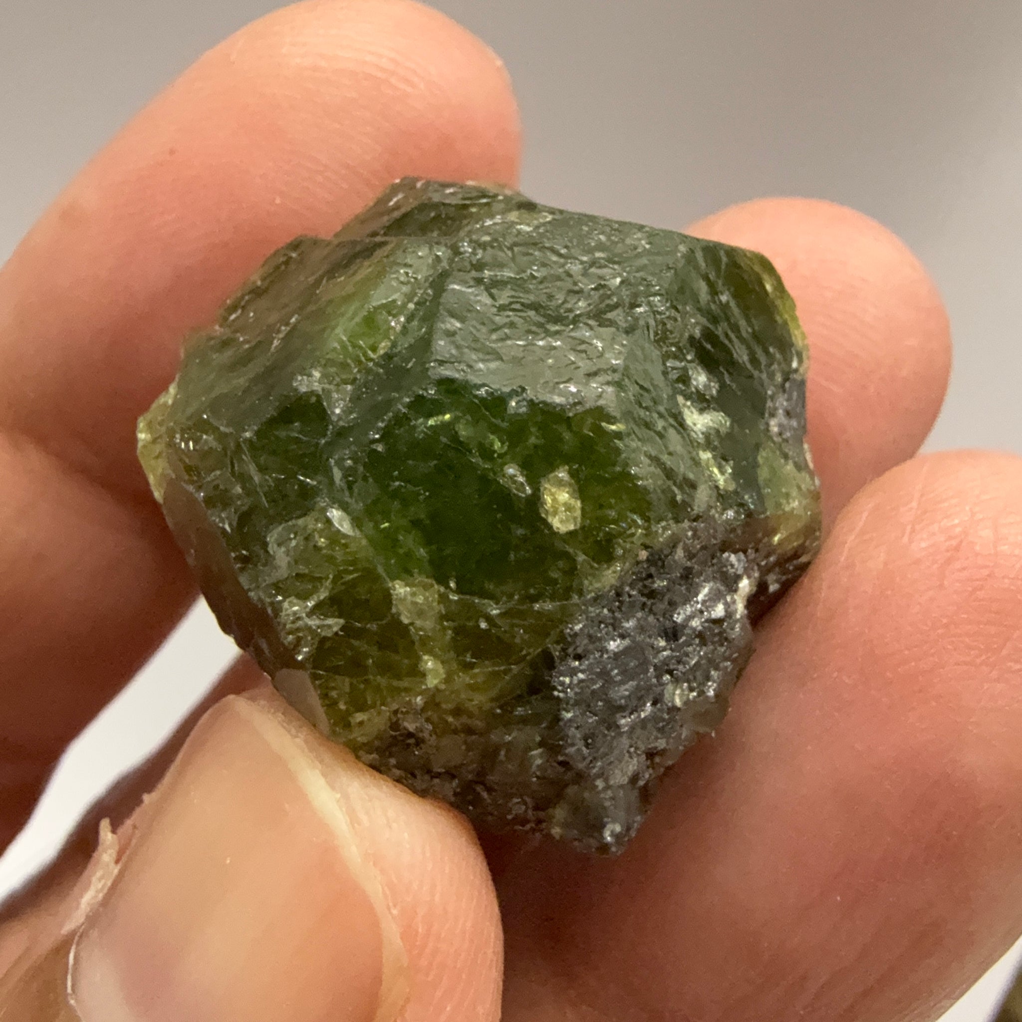 Tsavorite Garnet Crystal on Matrix, 21.94gm / 109.71ct, Merelani, Tanzania, Untreated Unheated. 25 x 26 x 20.6mm