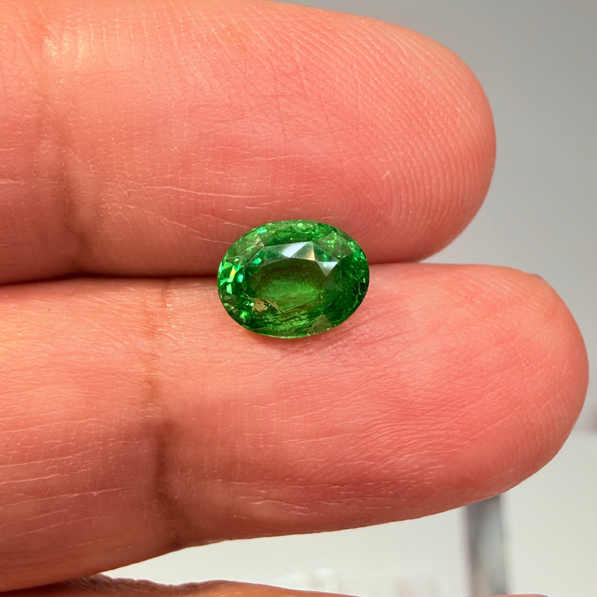 Tsavorite Garnet, 1.77ct, Tanzania, Untreated Unheated, slight inclusion under the crown