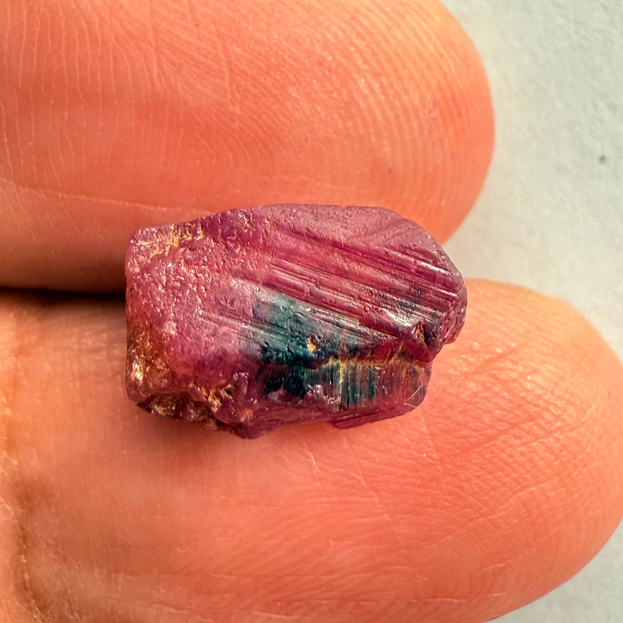 Winza Sapphire Crystal, 7.64ct, Winza Tanzania, see all sides in the pictures and video, superb etching, Untreated Unheated, 12.7 x 8.5 x 6.3mm