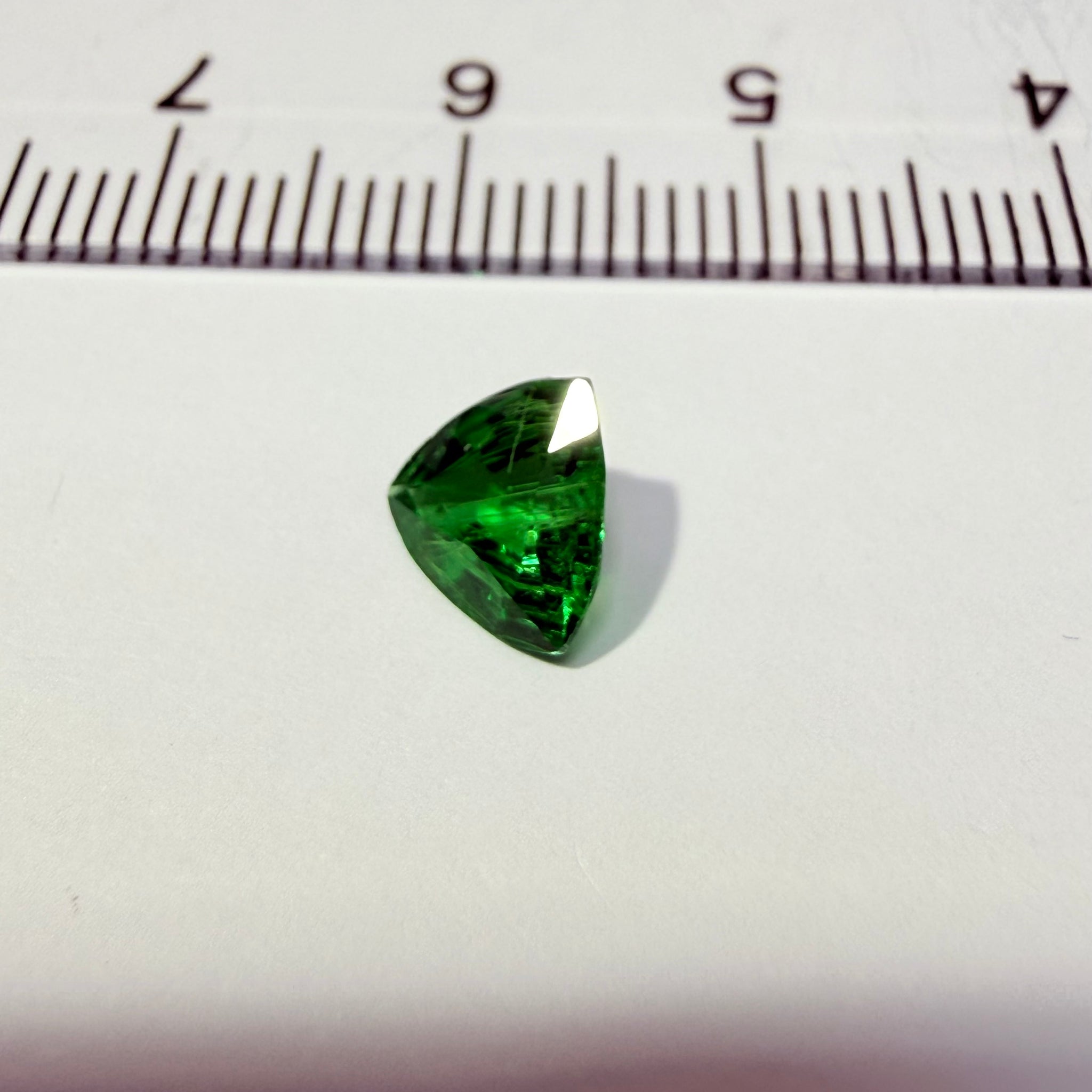 Tsavorite Garnet, 1.03ct, Tanzania, Untreated Unheated, sl dent on girdle, see next photo