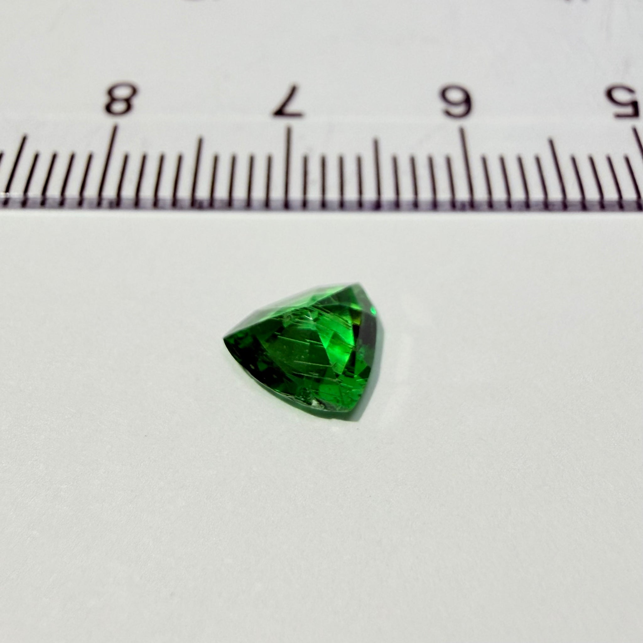 Tsavorite Garnet, 1.03ct, Tanzania, Untreated Unheated, sl dent on girdle, see next photo