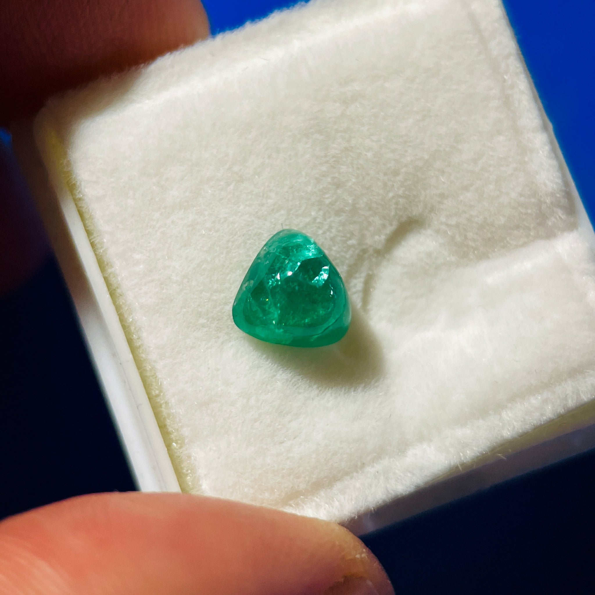 1.07Ct Emerald Tanzania No Oil Added But Some Labs May Describe The Stone As Minor Oil Or