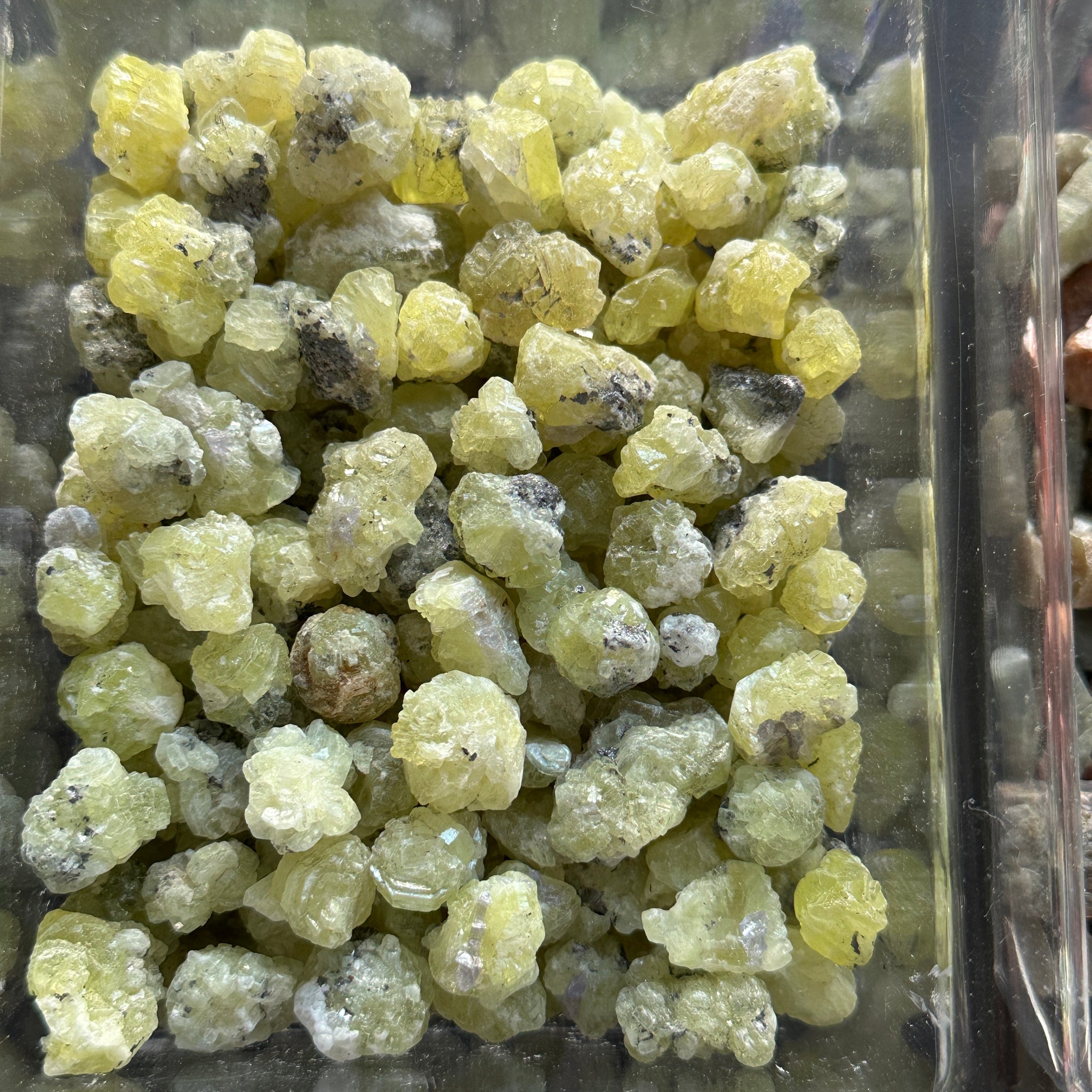 PREHINITE crystals, Merelani Tanzania. Per stone, looking for a particular shape, just ask