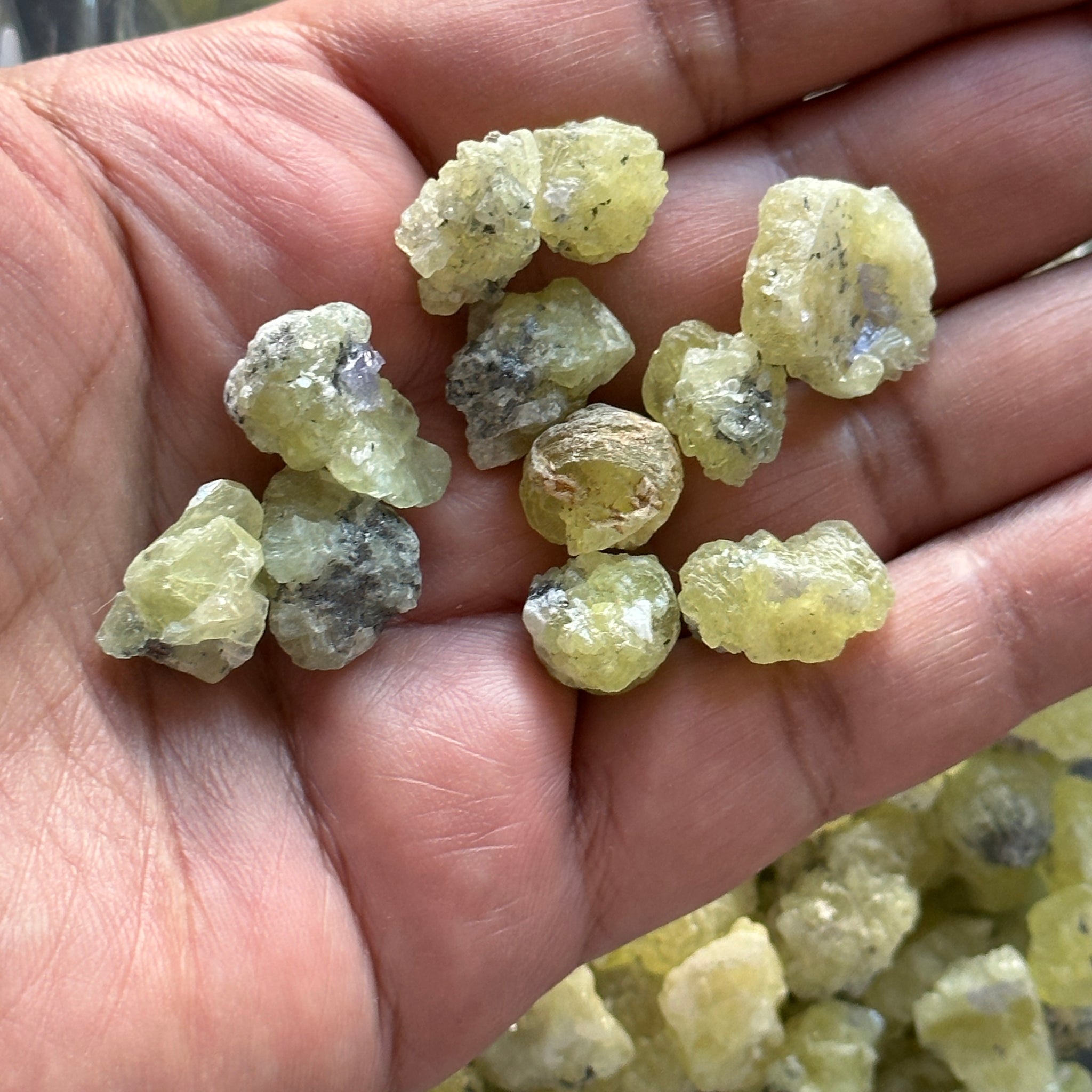 PREHINITE crystals, Merelani Tanzania. Per stone, looking for a particular shape, just ask