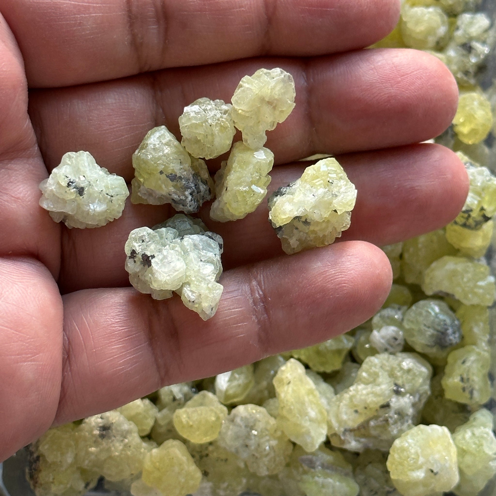 PREHINITE crystals, Merelani Tanzania. Per stone, looking for a particular shape, just ask