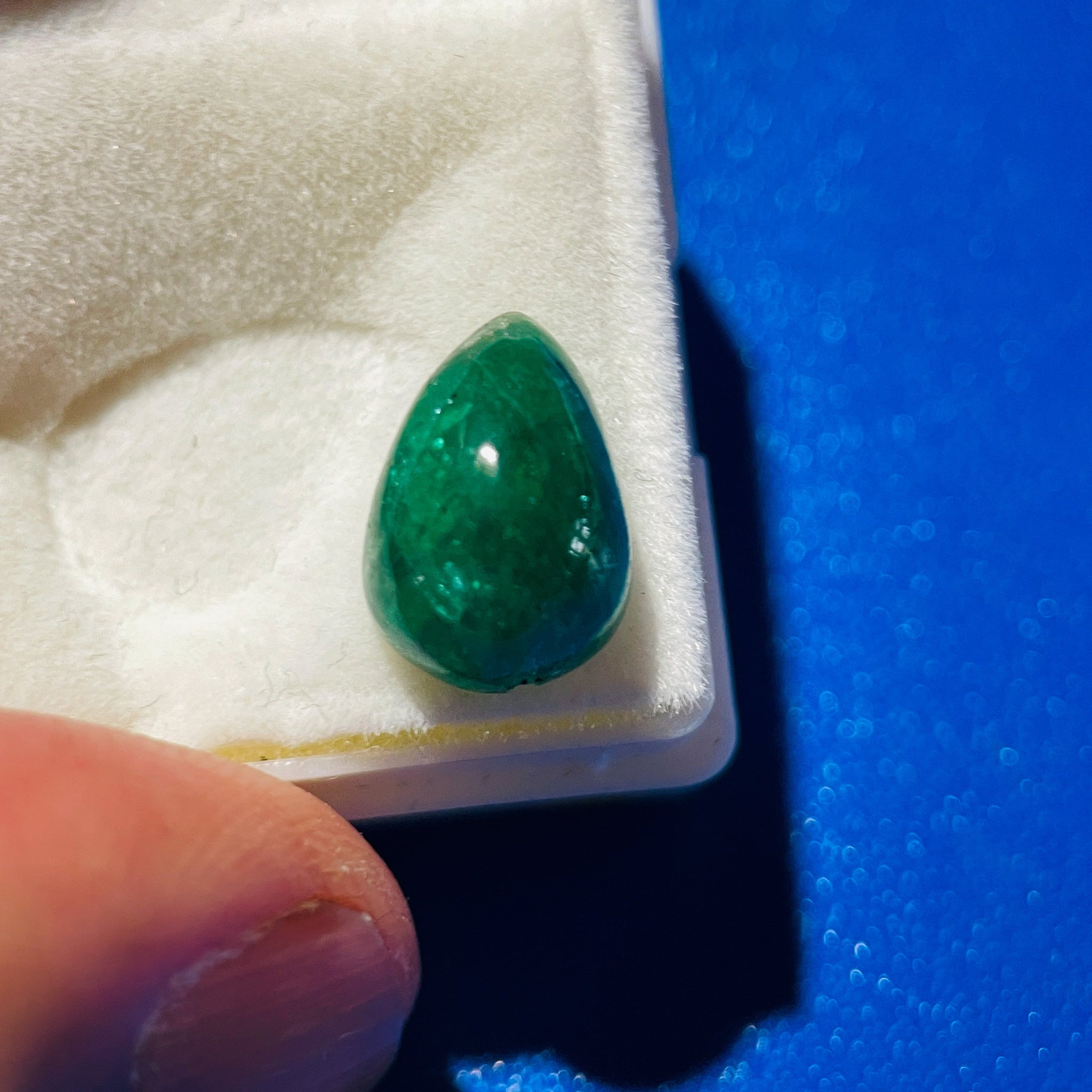 4.08Ct Tanzanian Emerald Cabochon No Oil Untreated Unheated