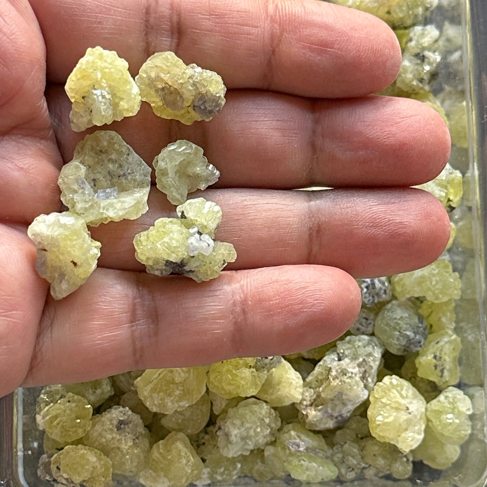 PREHINITE crystals, Merelani Tanzania. Per stone, looking for a particular shape, just ask