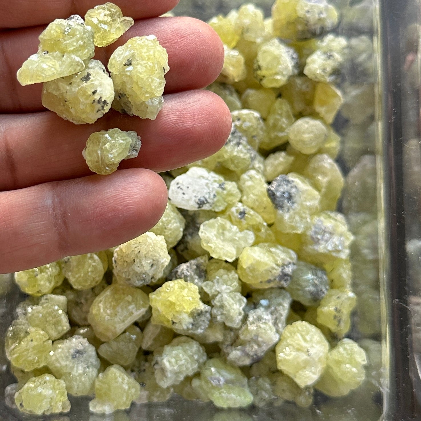 PREHINITE crystals, Merelani Tanzania. Per stone, looking for a particular shape, just ask