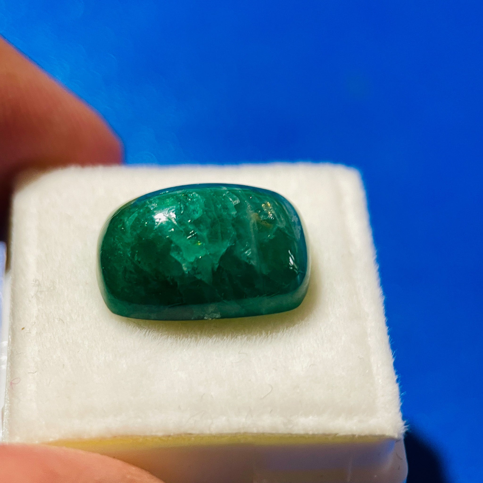 10.07Ct Emerald Tanzania No Oil Added But Some Labs May Describe The Stone As Minor Oil Or