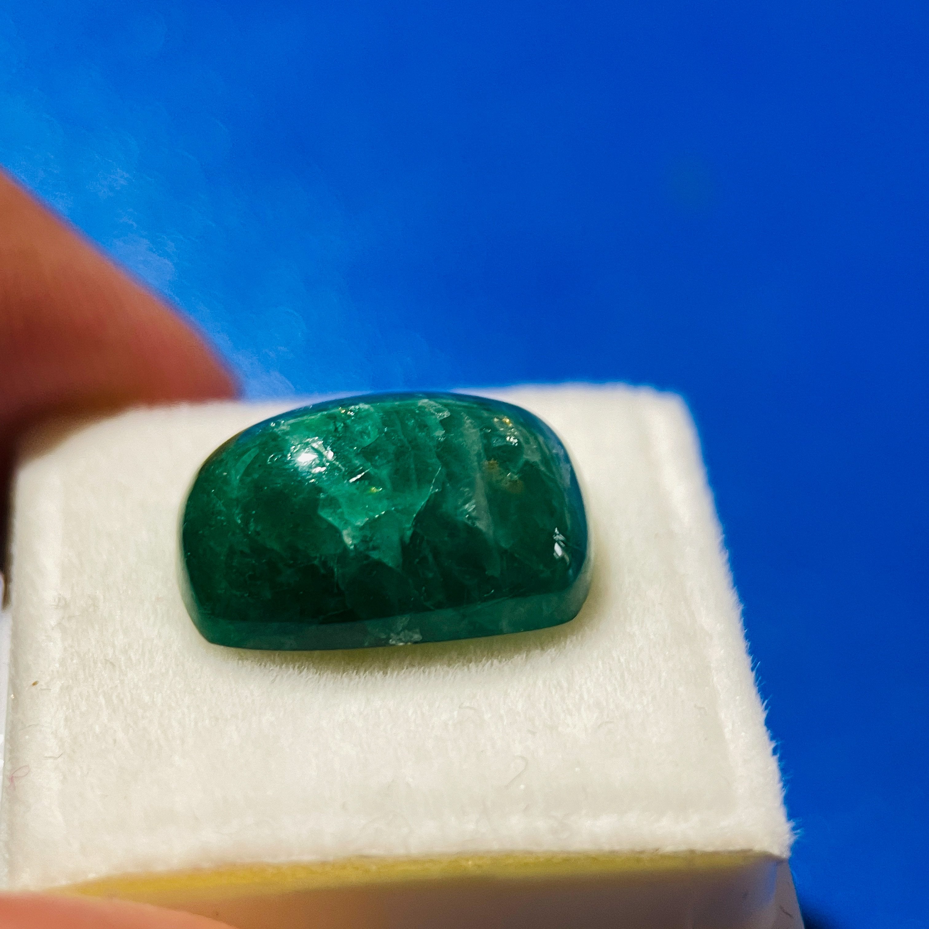 10.07Ct Emerald Tanzania No Oil Added But Some Labs May Describe The Stone As Minor Oil Or