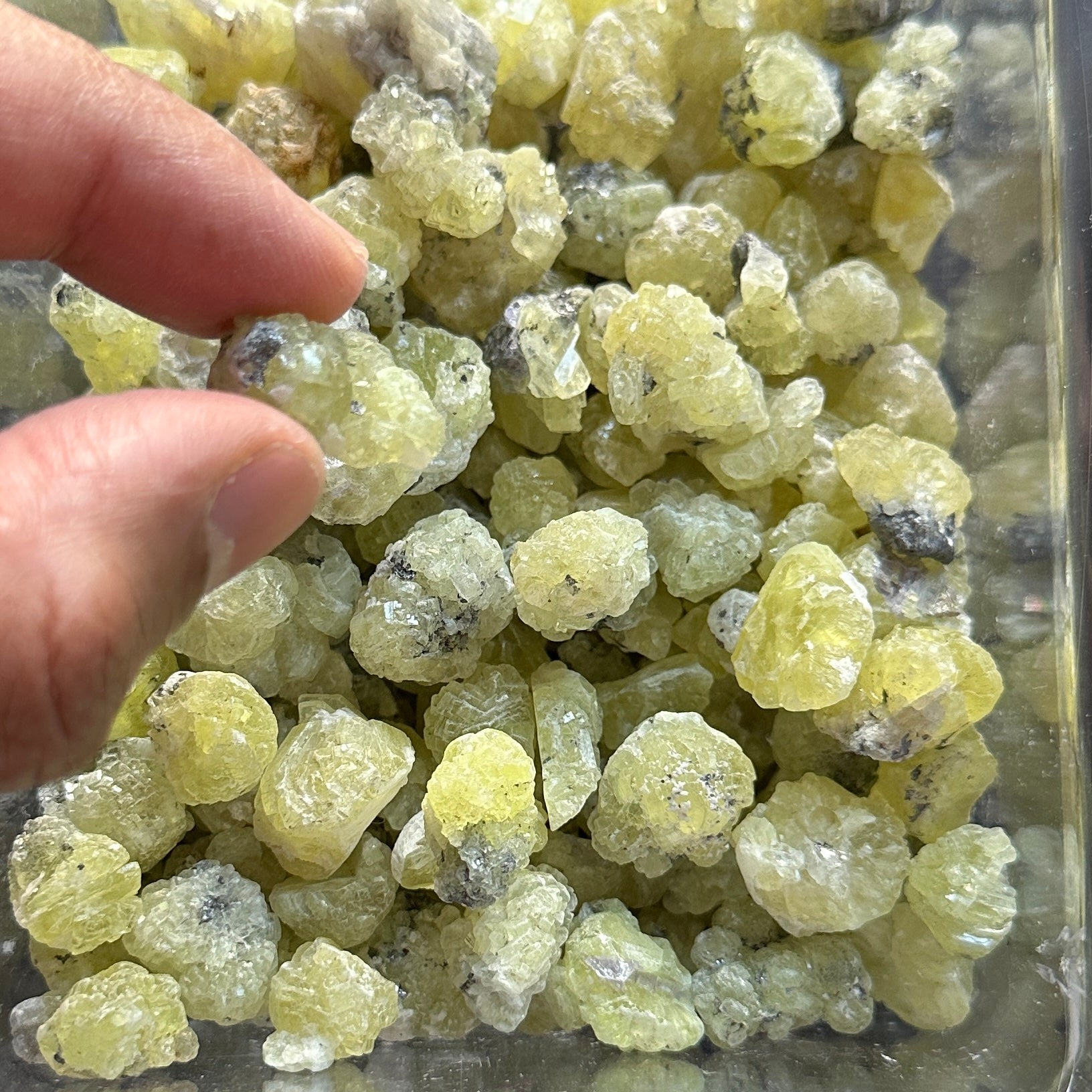 PREHINITE crystals, Merelani Tanzania. Per stone, looking for a particular shape, just ask