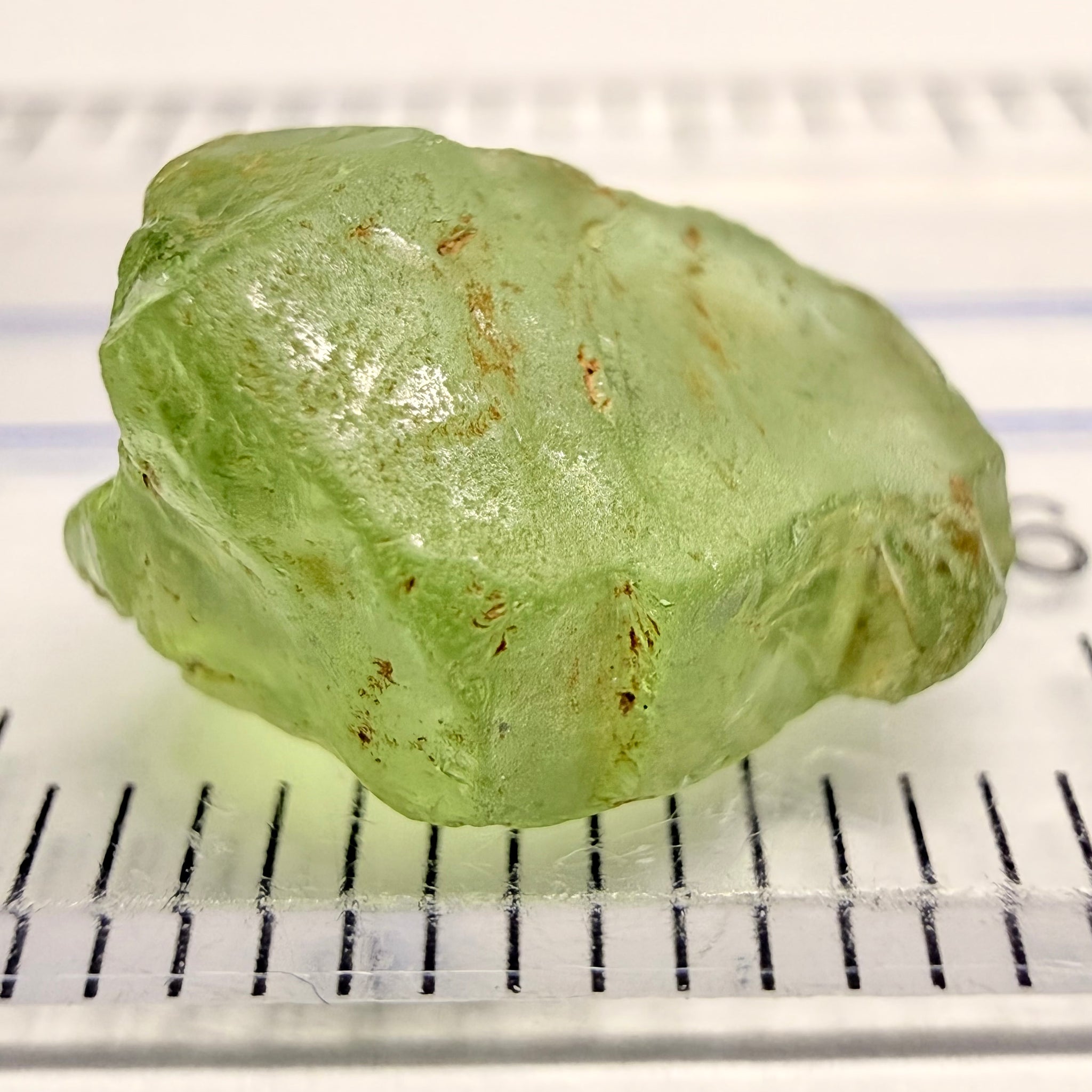 Tsavorite Garnet, 5.65ct, Kenya, Untreated Unheated, parallel needles running through