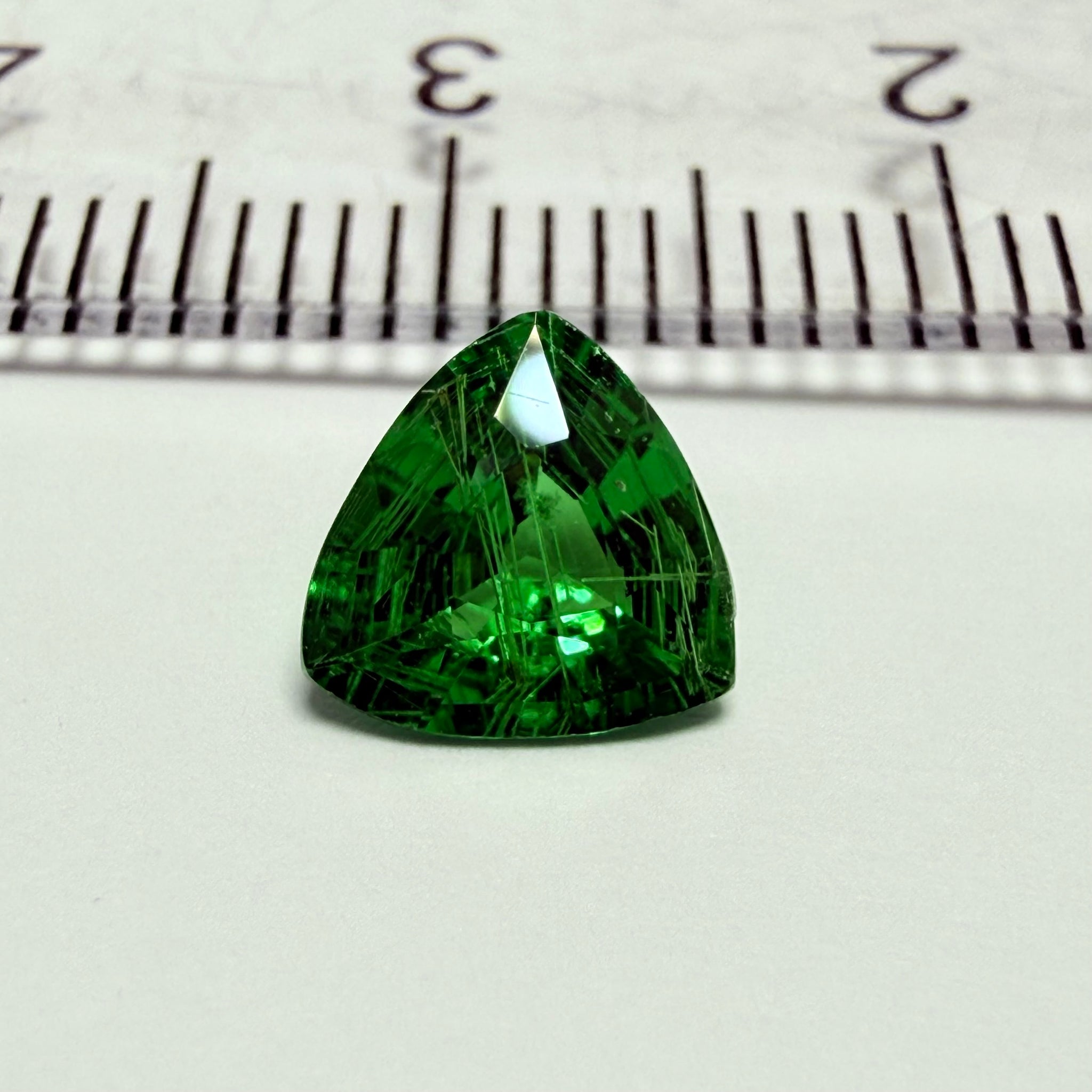 Tsavorite Garnet, 1.03ct, Tanzania, Untreated Unheated, sl dent on girdle, see next photo