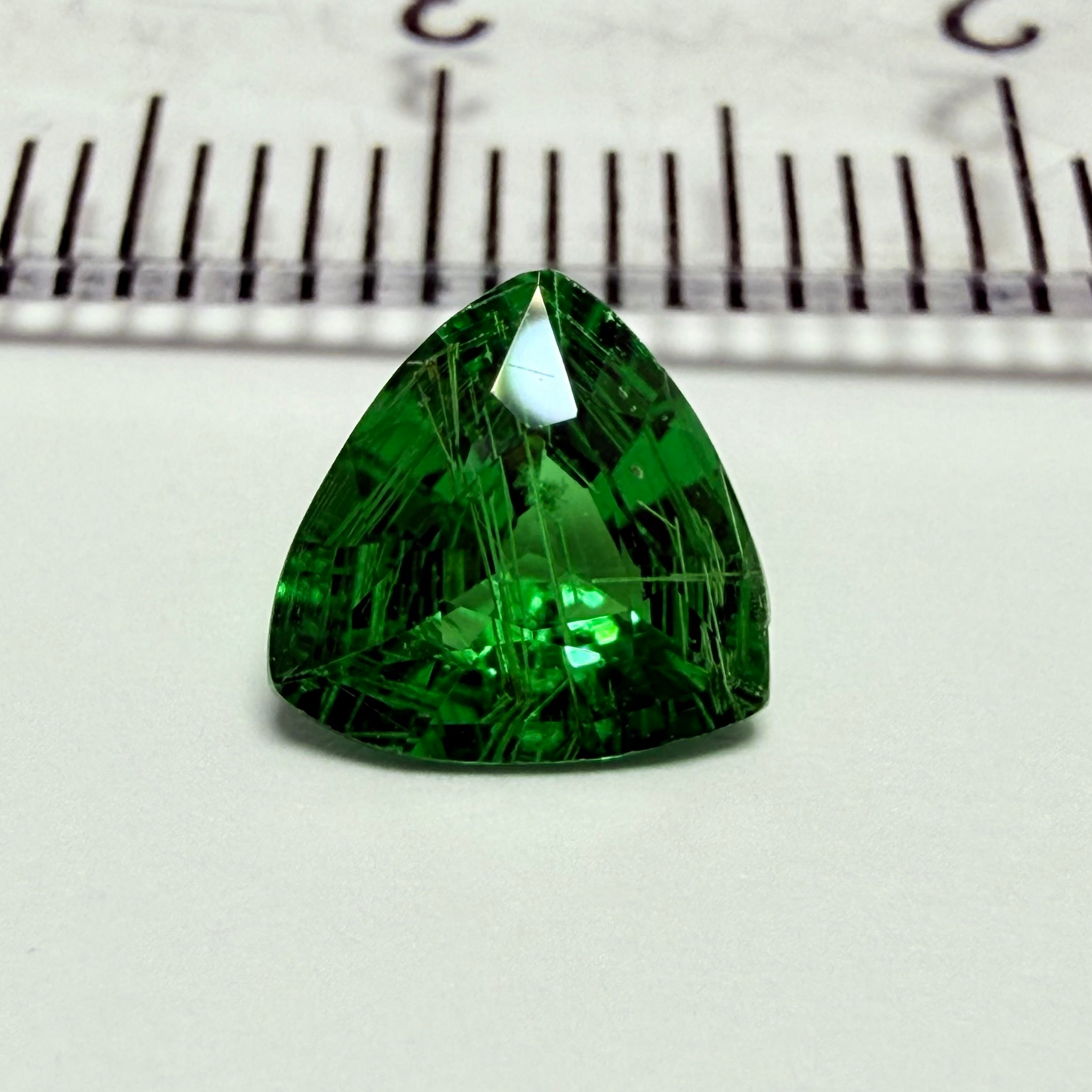 Tsavorite Garnet, 1.03ct, Tanzania, Untreated Unheated, sl dent on girdle, see next photo