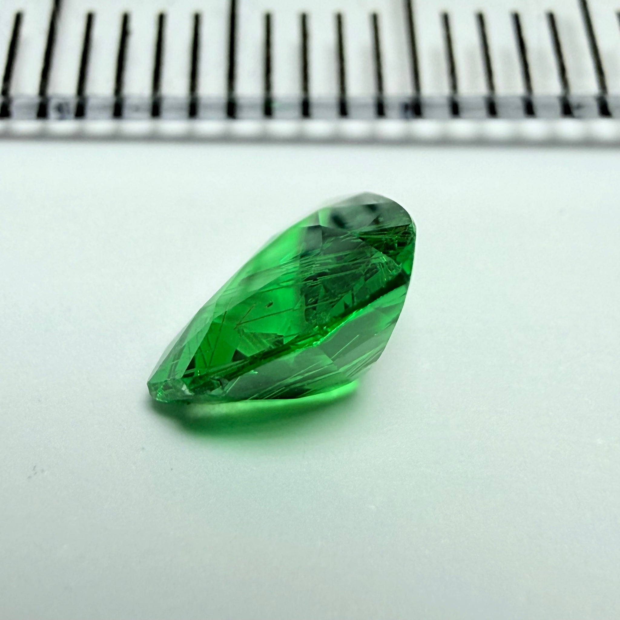Tsavorite Garnet, 1.03ct, Tanzania, Untreated Unheated, sl dent on girdle, see next photo