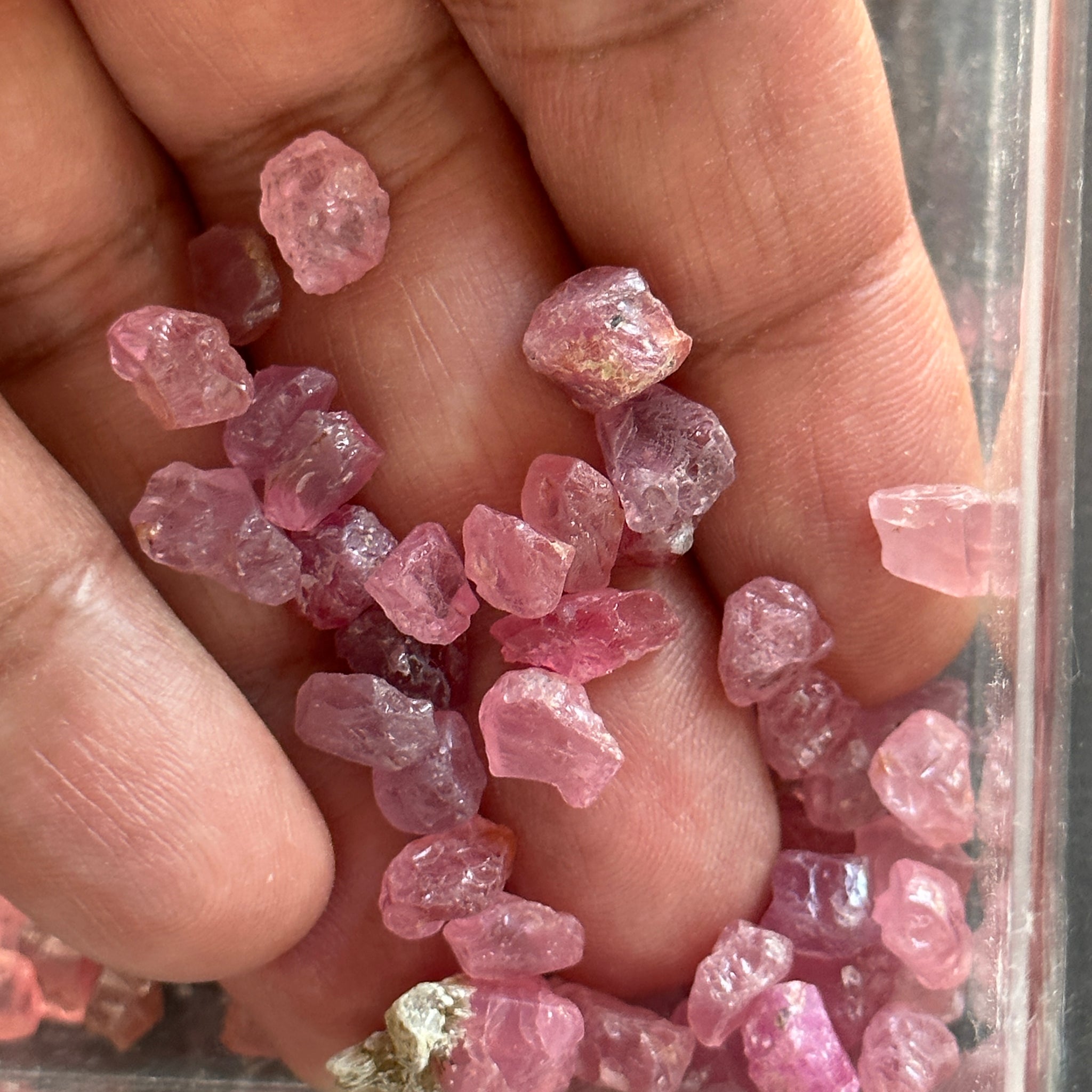 Spinel, Tanzania, Untreated Unheated, Per Stone, faceting, cabbing and specimen grade
