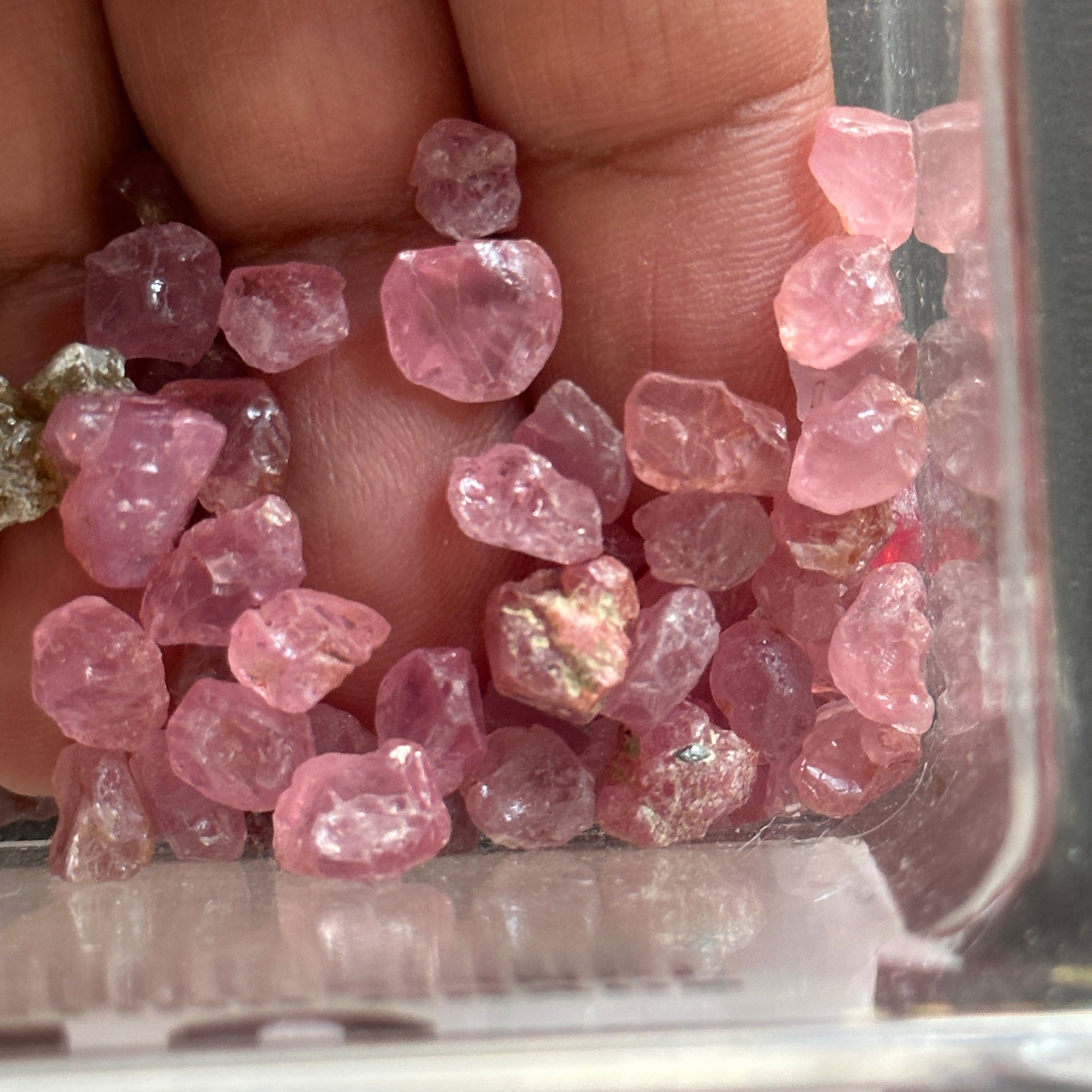Spinel, Tanzania, Untreated Unheated, Per Stone, faceting, cabbing and specimen grade