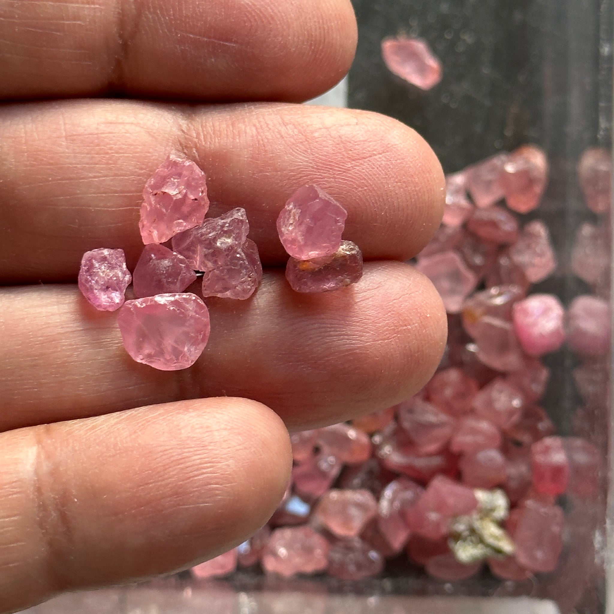 Spinel, Tanzania, Untreated Unheated, Per Stone, faceting, cabbing and specimen grade