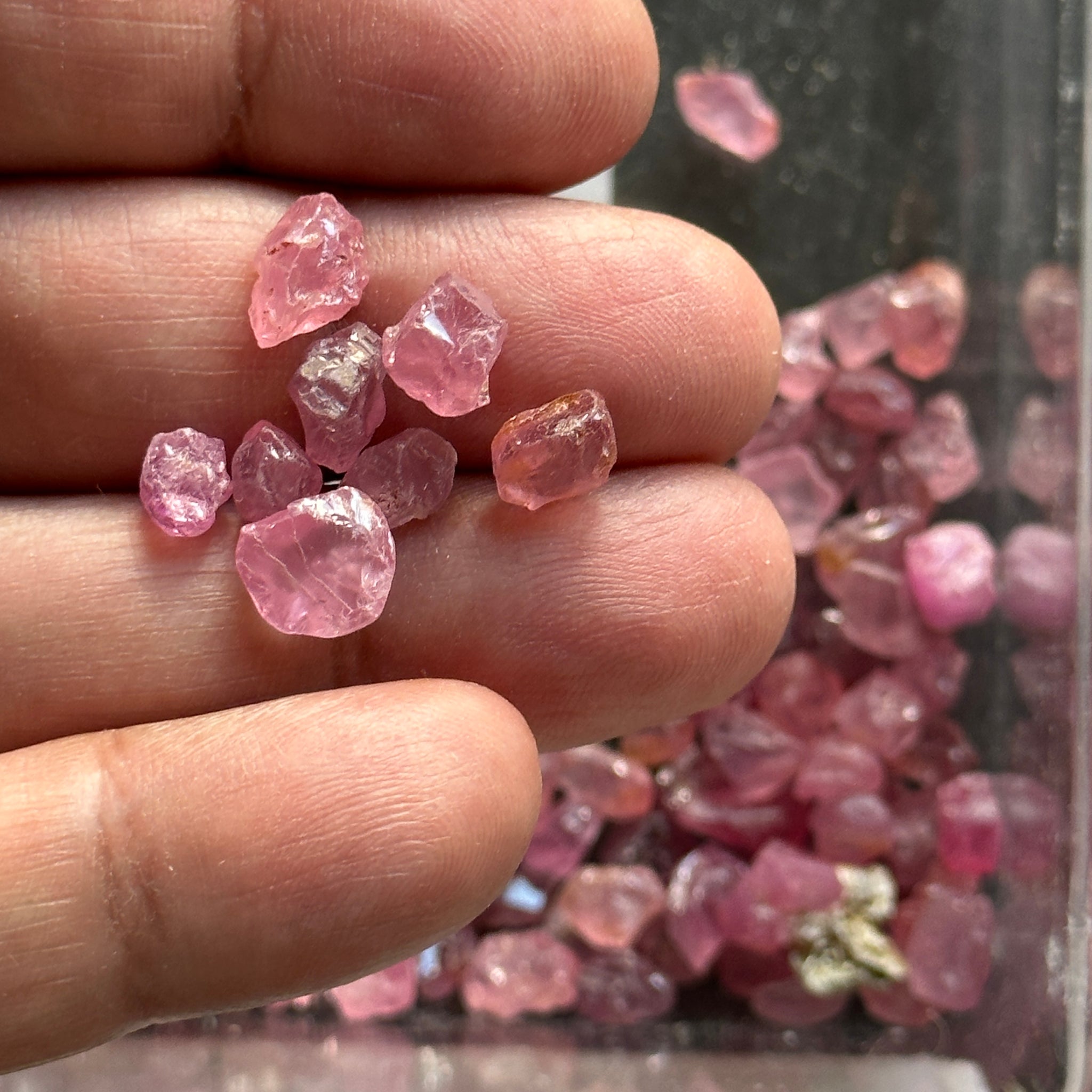 Spinel, Tanzania, Untreated Unheated, Per Stone, faceting, cabbing and specimen grade