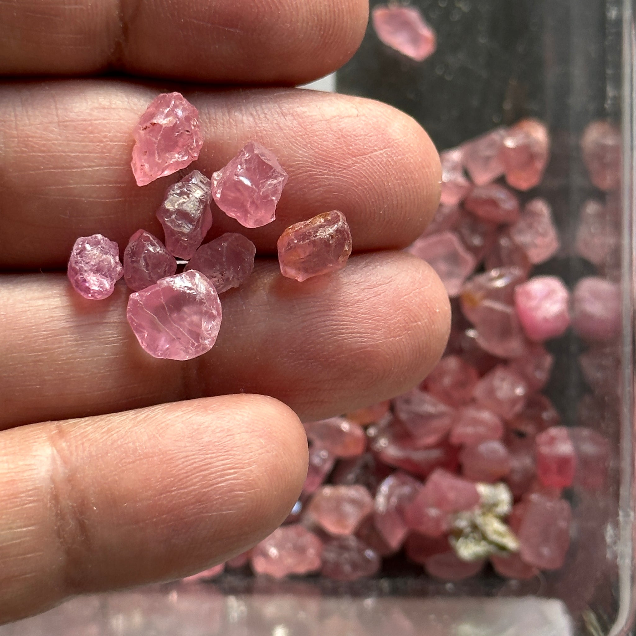 Spinel, Tanzania, Untreated Unheated, Per Stone, faceting, cabbing and specimen grade