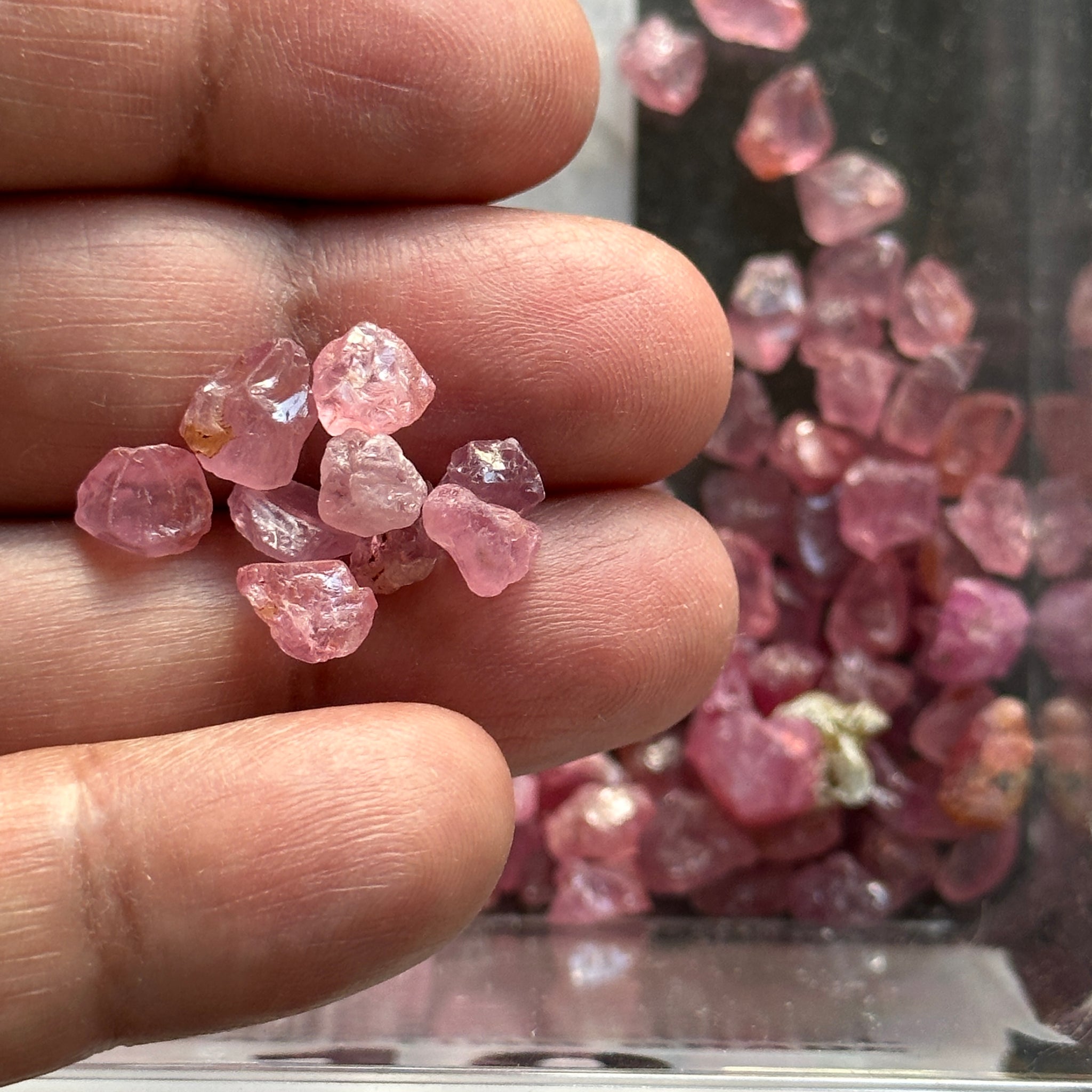 Spinel, Tanzania, Untreated Unheated, Per Stone, faceting, cabbing and specimen grade