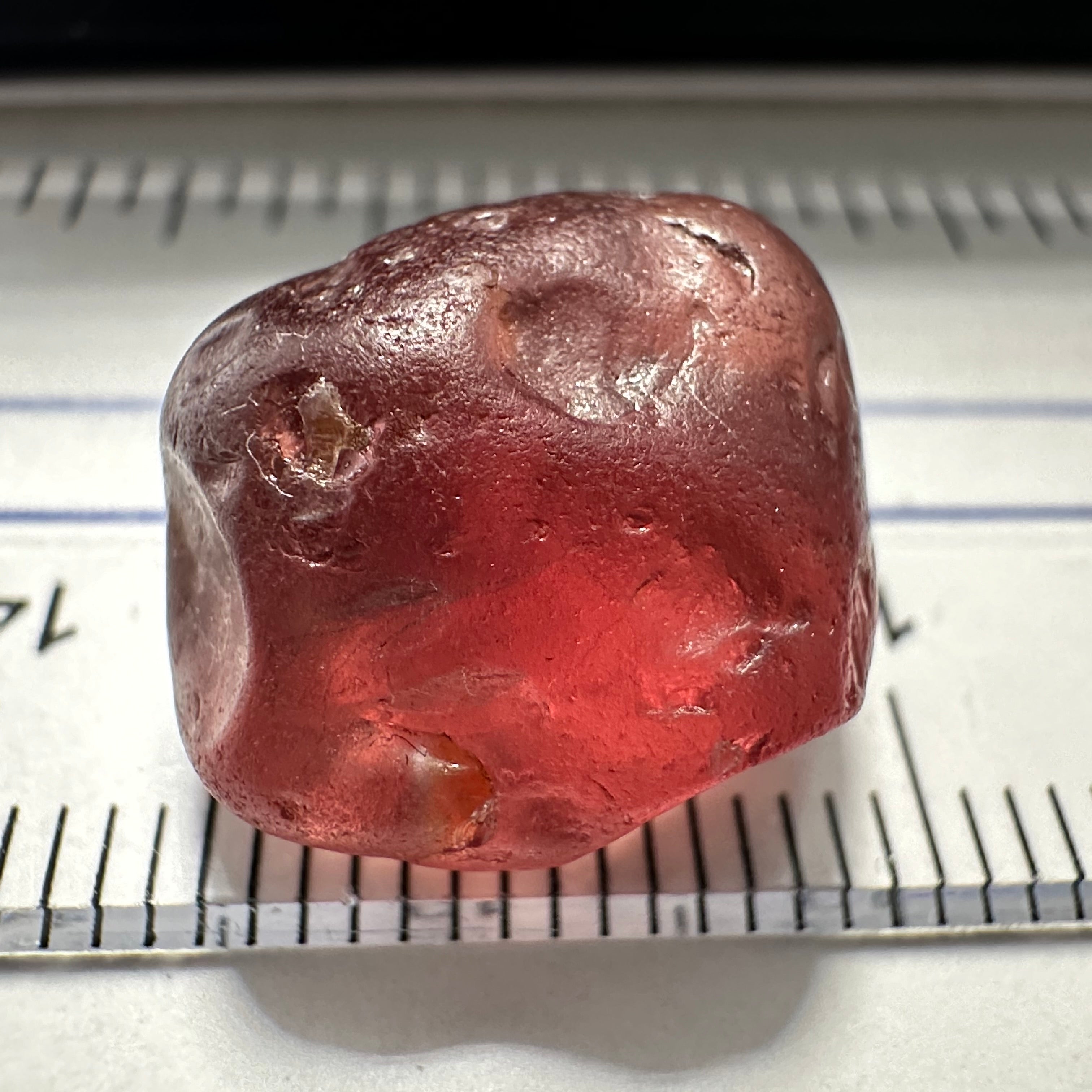 21.25ct Colour shift Garnet, Umba Valley, Tanzania, Untreated Unheated. 2 tiny white spots and silk in the stone. See the video where it shows a window into the side for positioning of the 2 spots