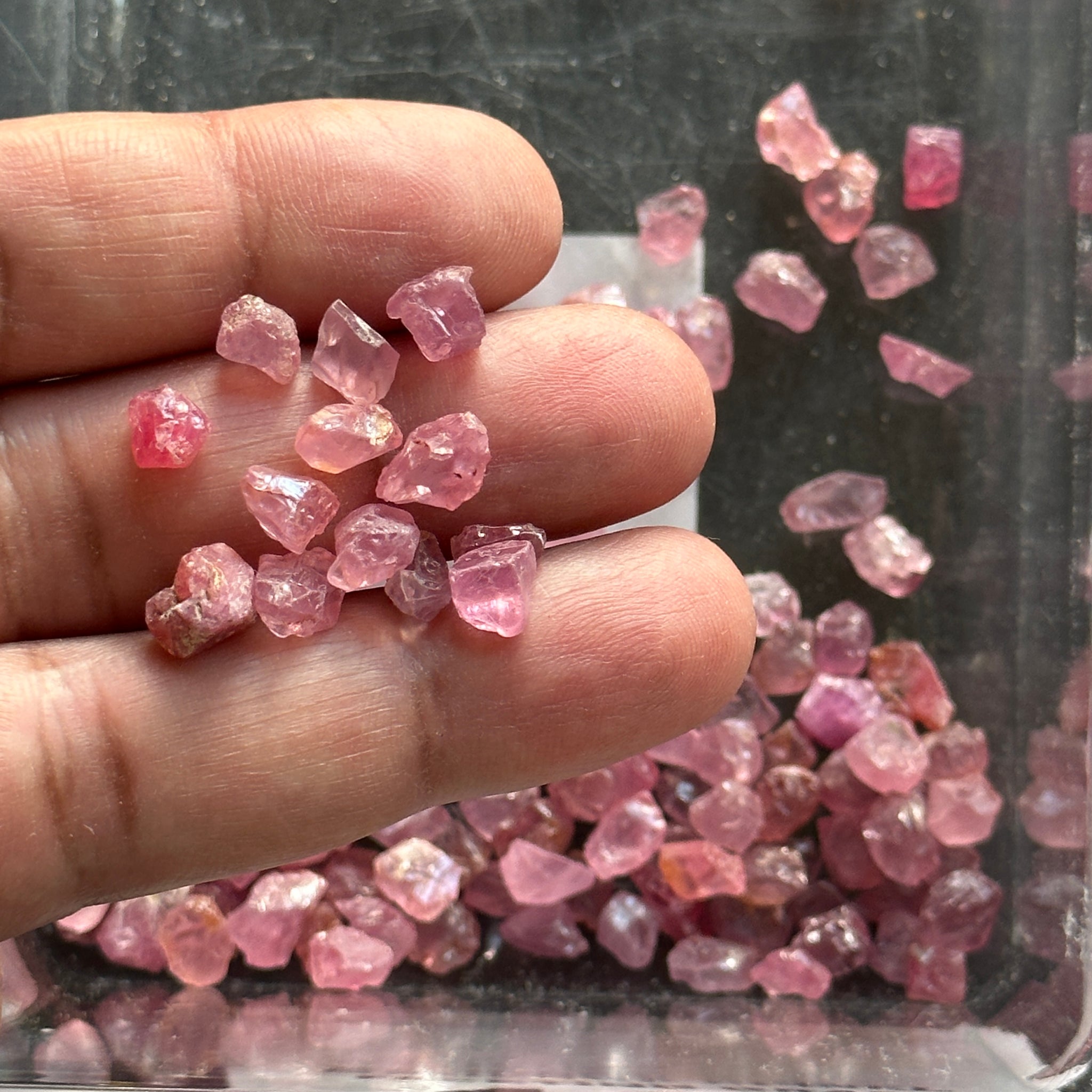 Spinel, Tanzania, Untreated Unheated, Per Stone, faceting, cabbing and specimen grade