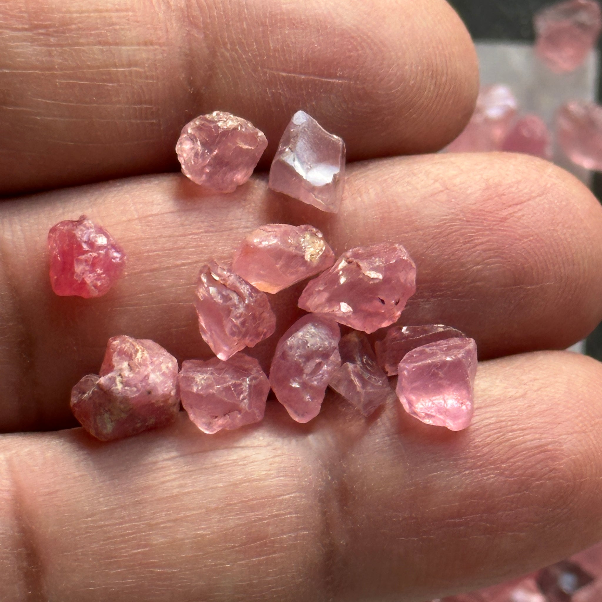 Spinel, Tanzania, Untreated Unheated, Per Stone, faceting, cabbing and specimen grade