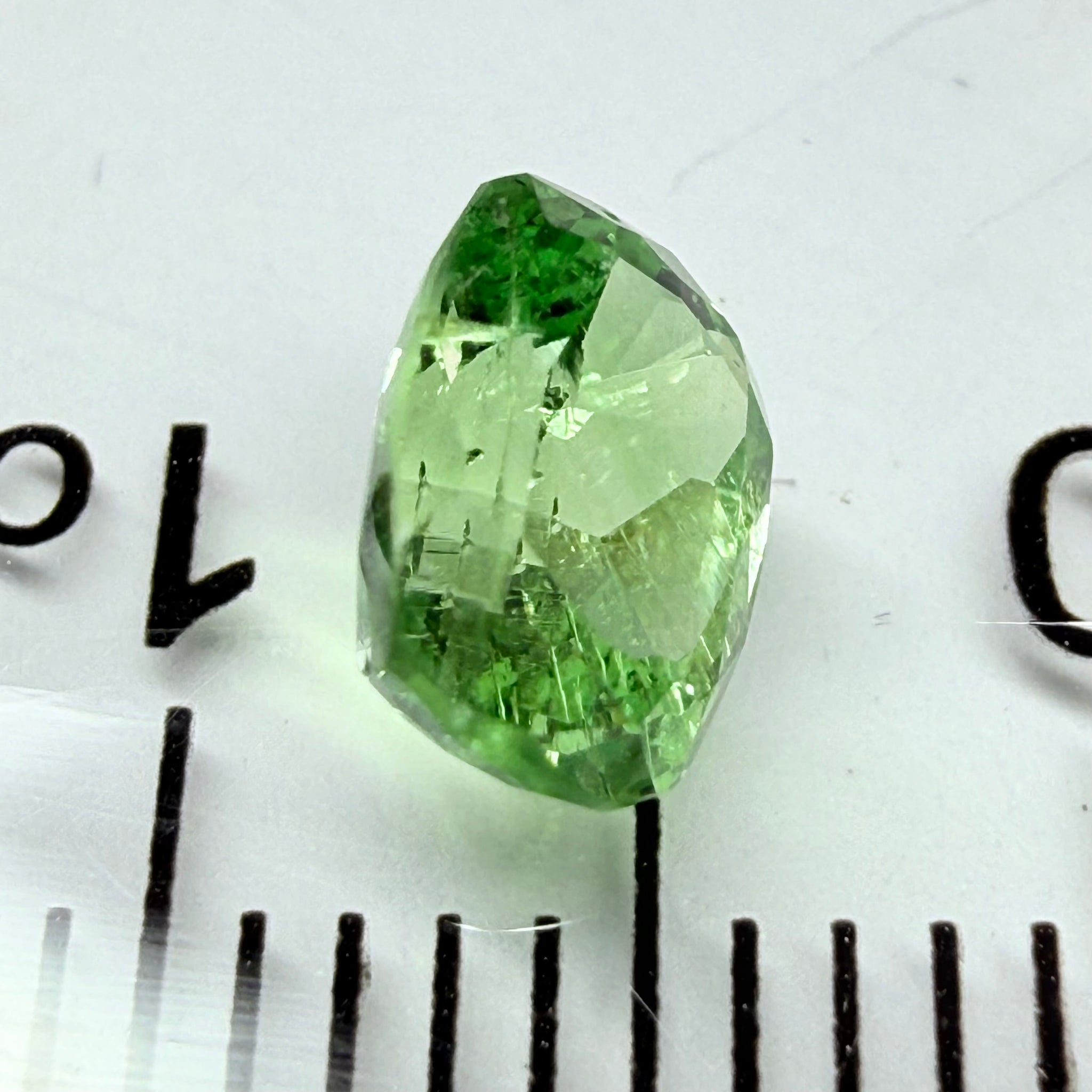Tsavorite Garnet, 0.97ct, Tanzania, Untreated Unheated