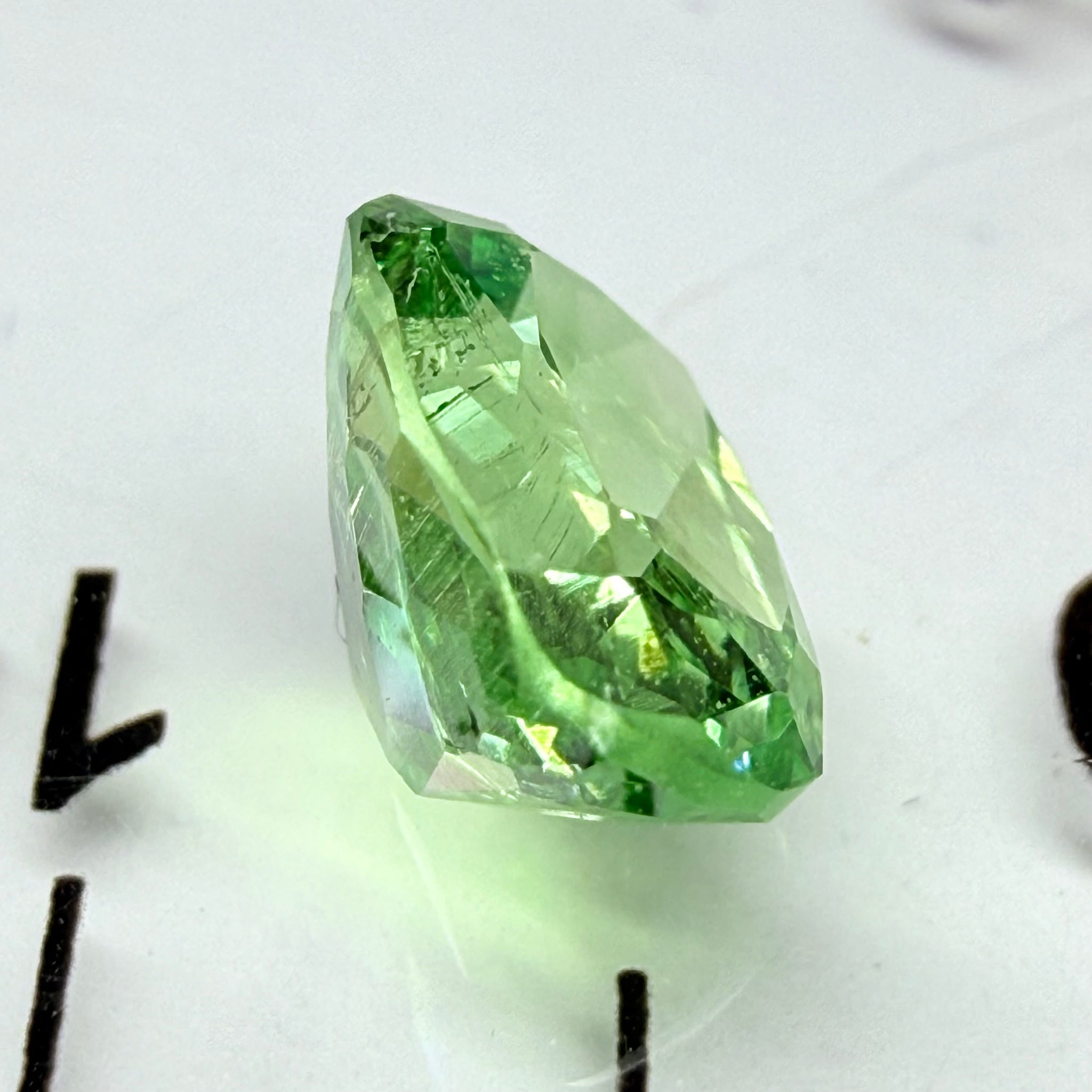 Tsavorite Garnet, 0.97ct, Tanzania, Untreated Unheated