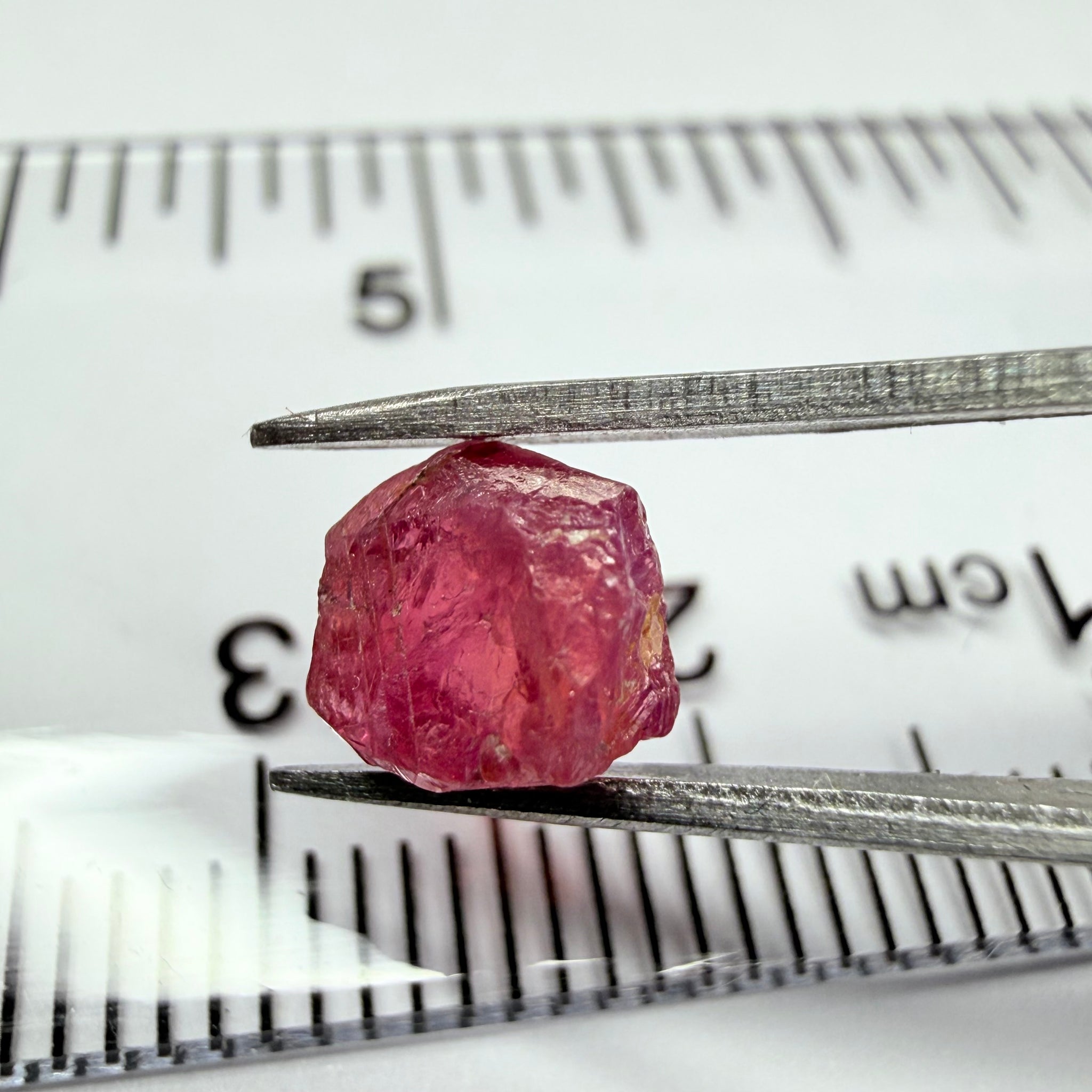 Winza Sapphire, 1.73ct, Winza, Tanzania, Untreated Unheated. Slightly included