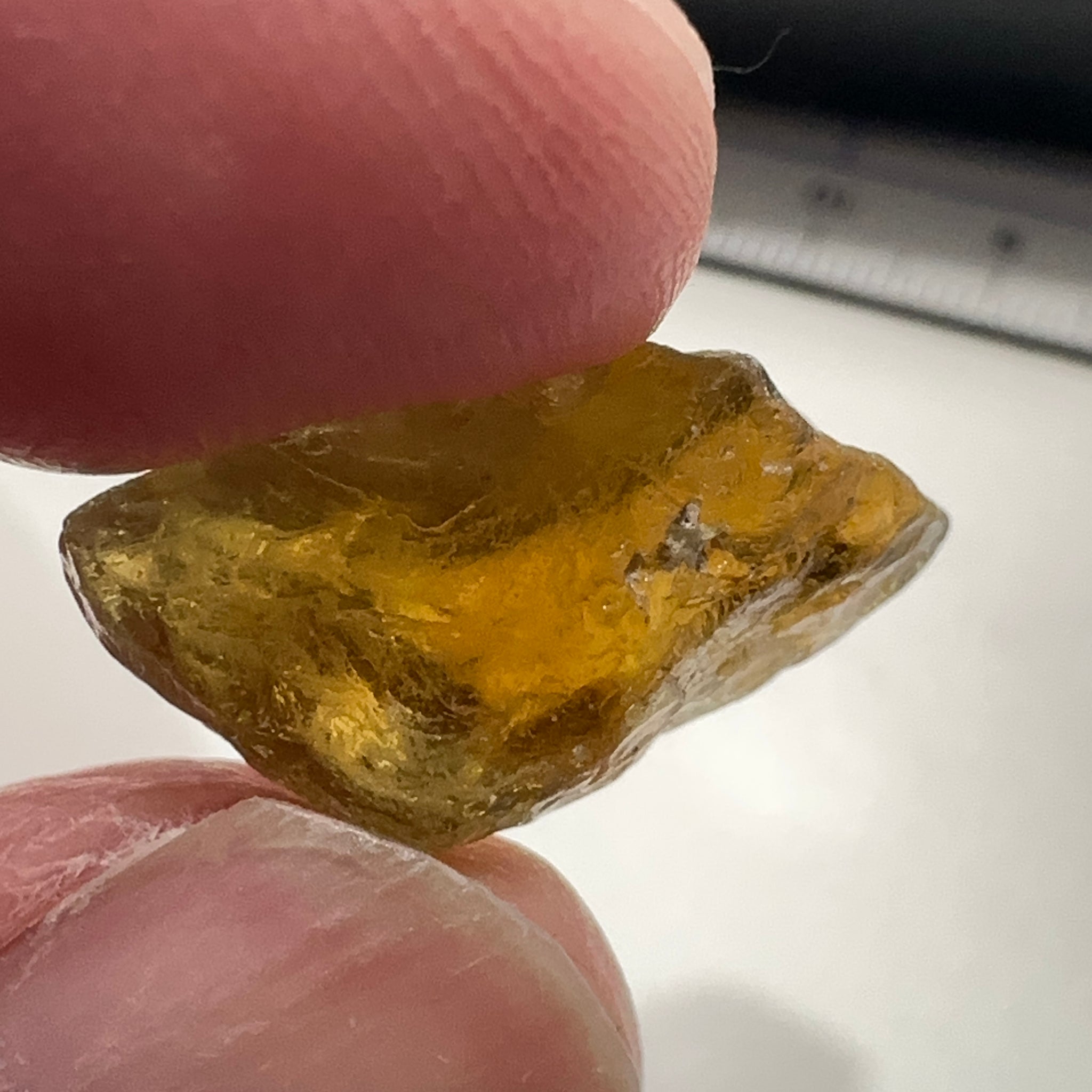 Apatite, 18.68ct, Tanzania, Untreated Unheated, VVS with slight silk