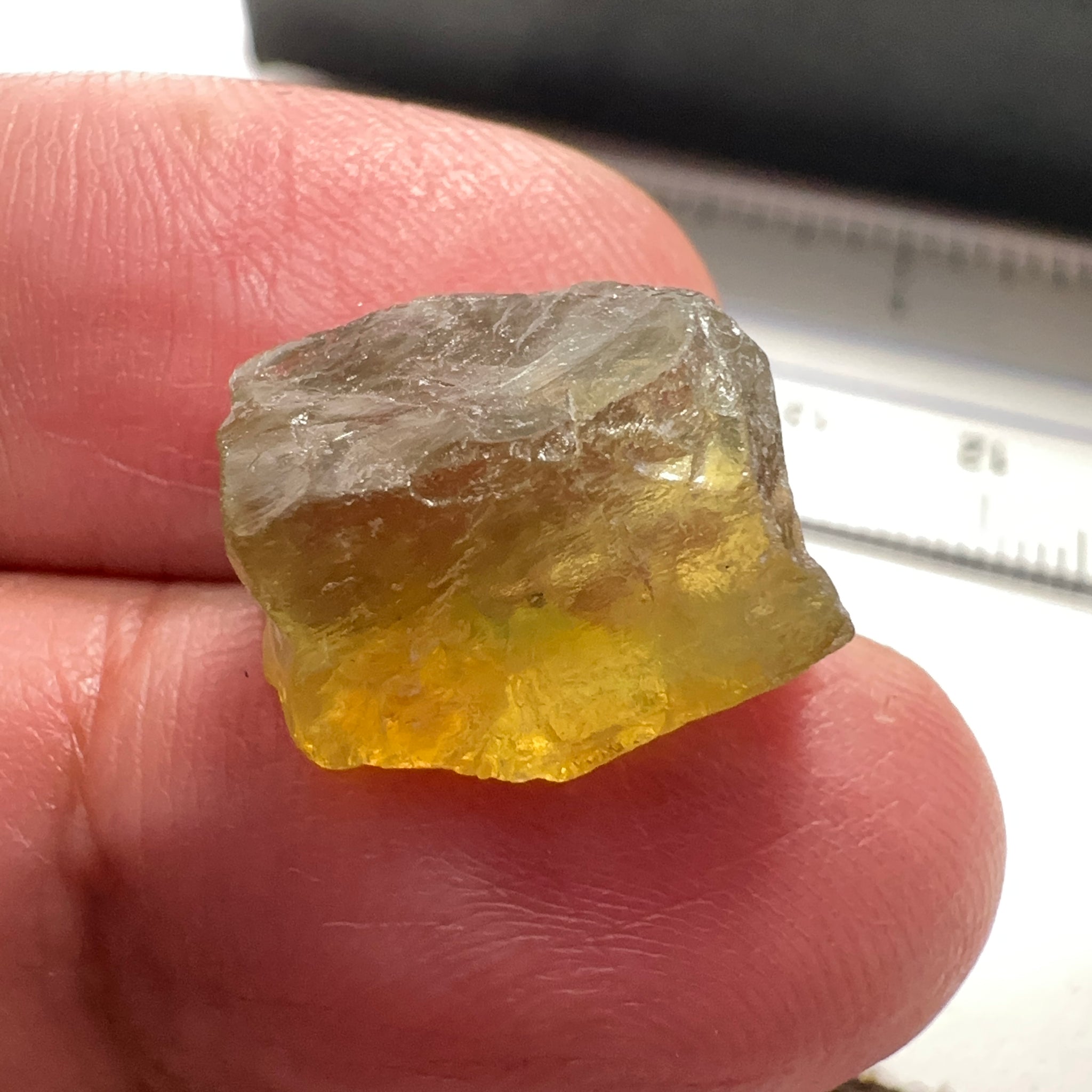 Apatite, 11.72ct, Tanzania, Untreated Unheated, VS with slight silk