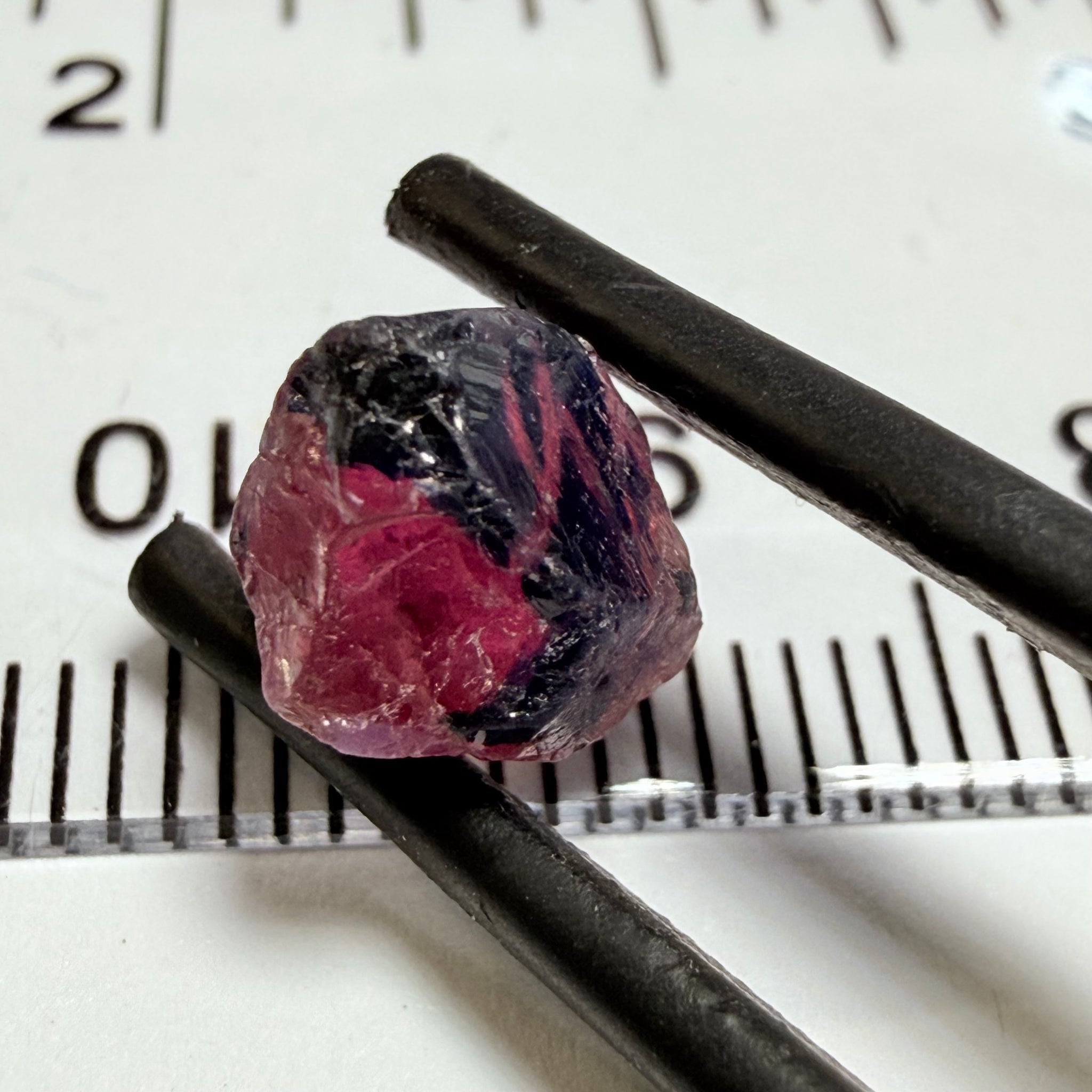 Winza Sapphire, 3.52ct, Winza, Tanzania, Untreated Unheated, cracks on the outside that will need to be removed before faceting, rest vs- vvs, see the brighter backlit pics, I have indicated crack positions