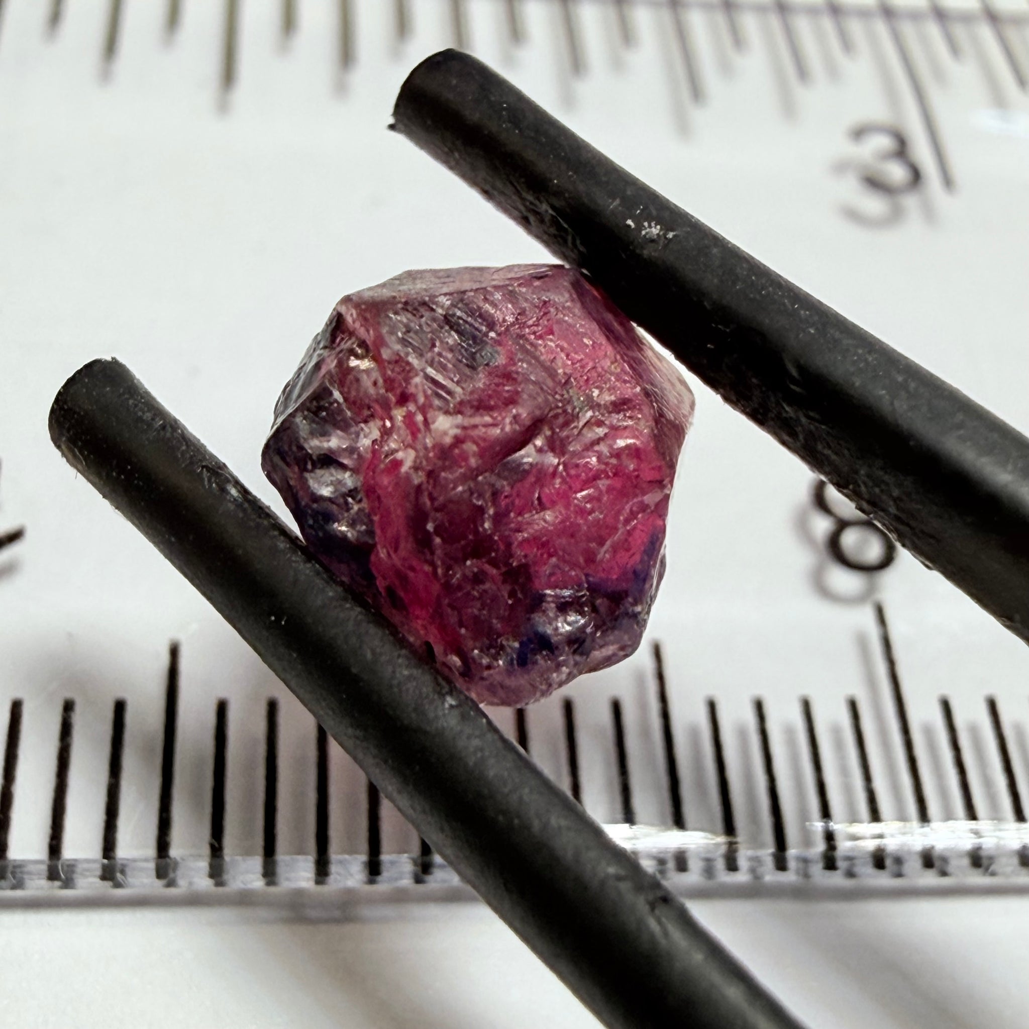 Winza Sapphire, 3.52ct, Winza, Tanzania, Untreated Unheated, cracks on the outside that will need to be removed before faceting, rest vs- vvs, see the brighter backlit pics, I have indicated crack positions