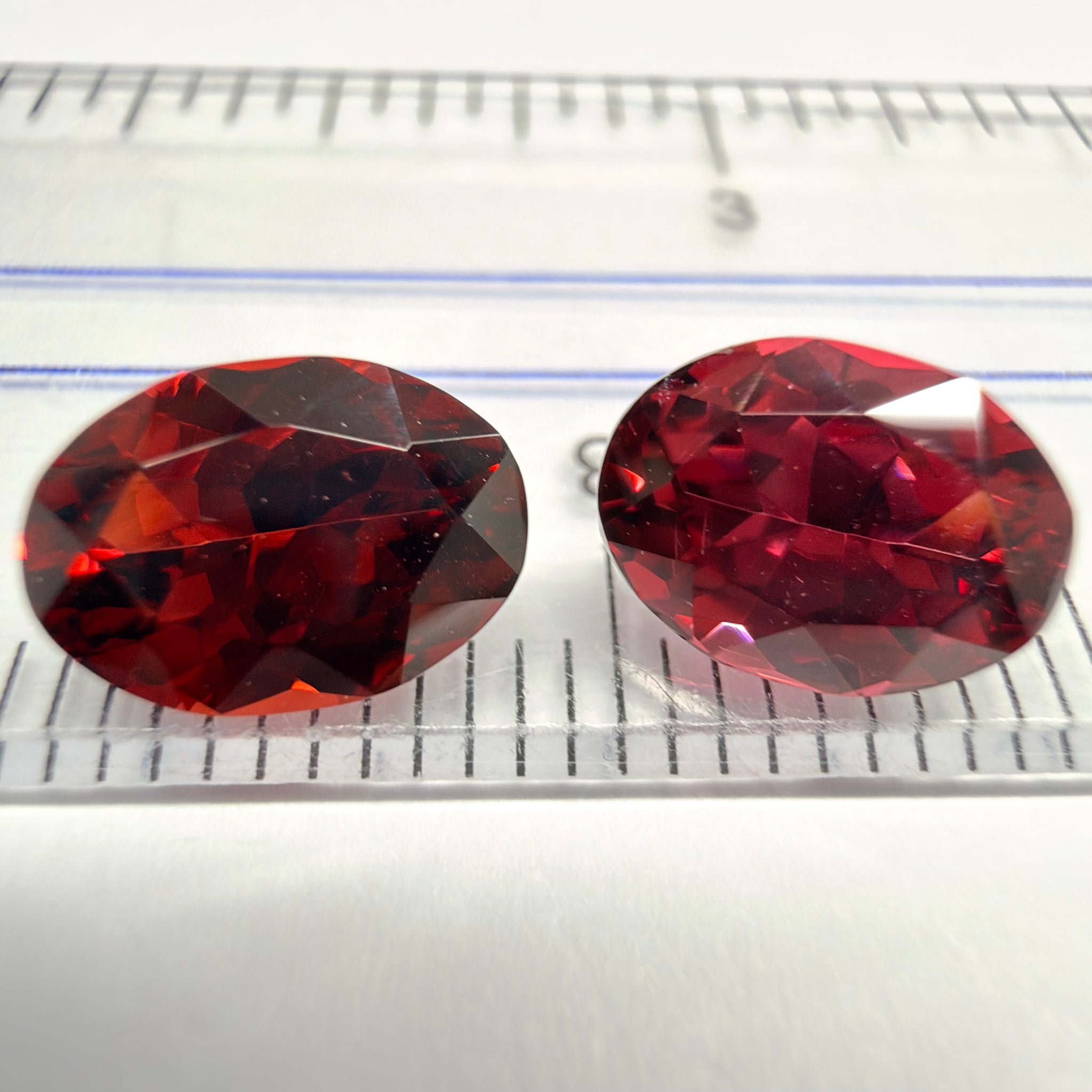 Garnet, 3.70ct, pair, mismatched colours, Tanzania, Untreated Unheated