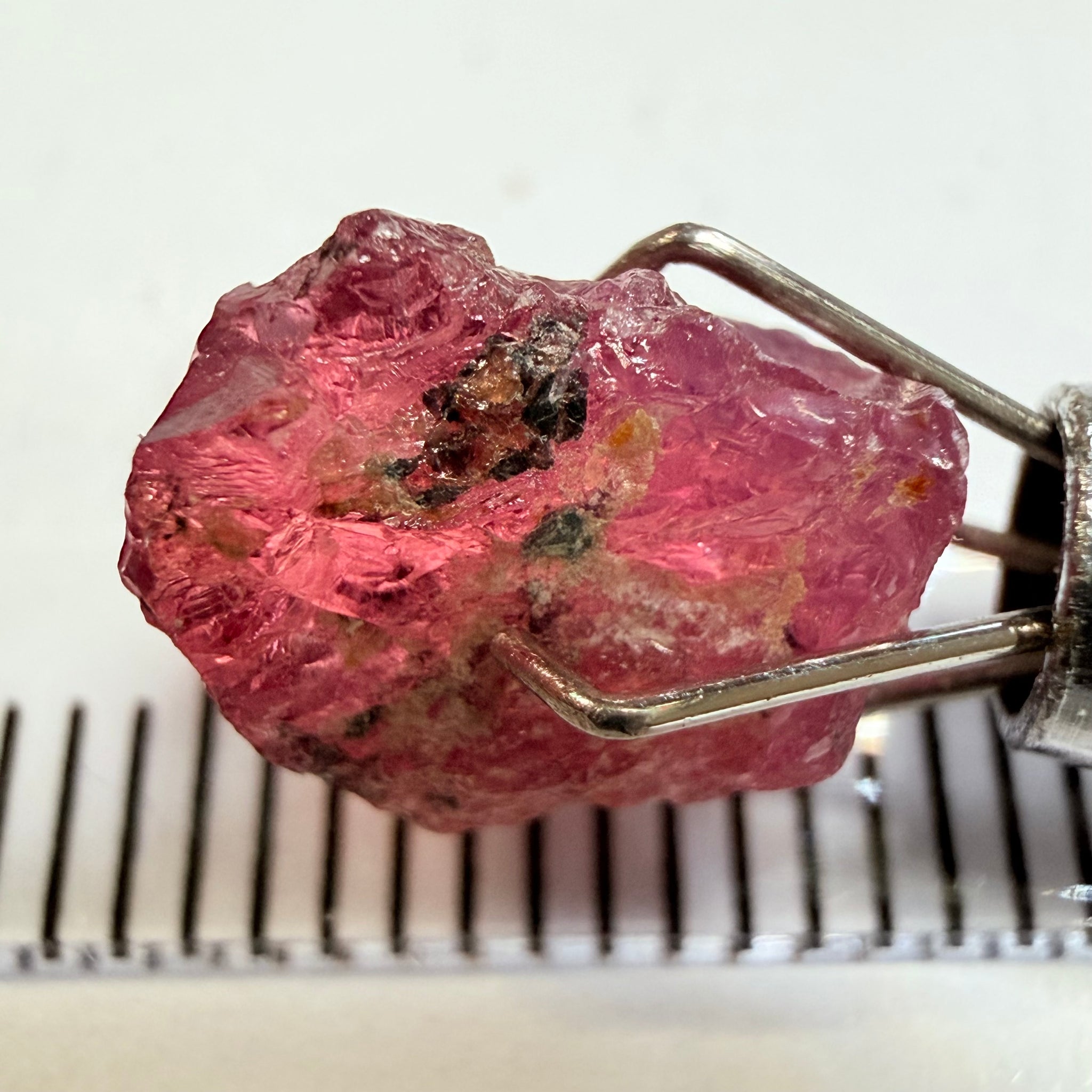 Winza Sapphire, 3.89ct, Winza, Tanzania, Untreated Unheated, inclusions inside, note shape