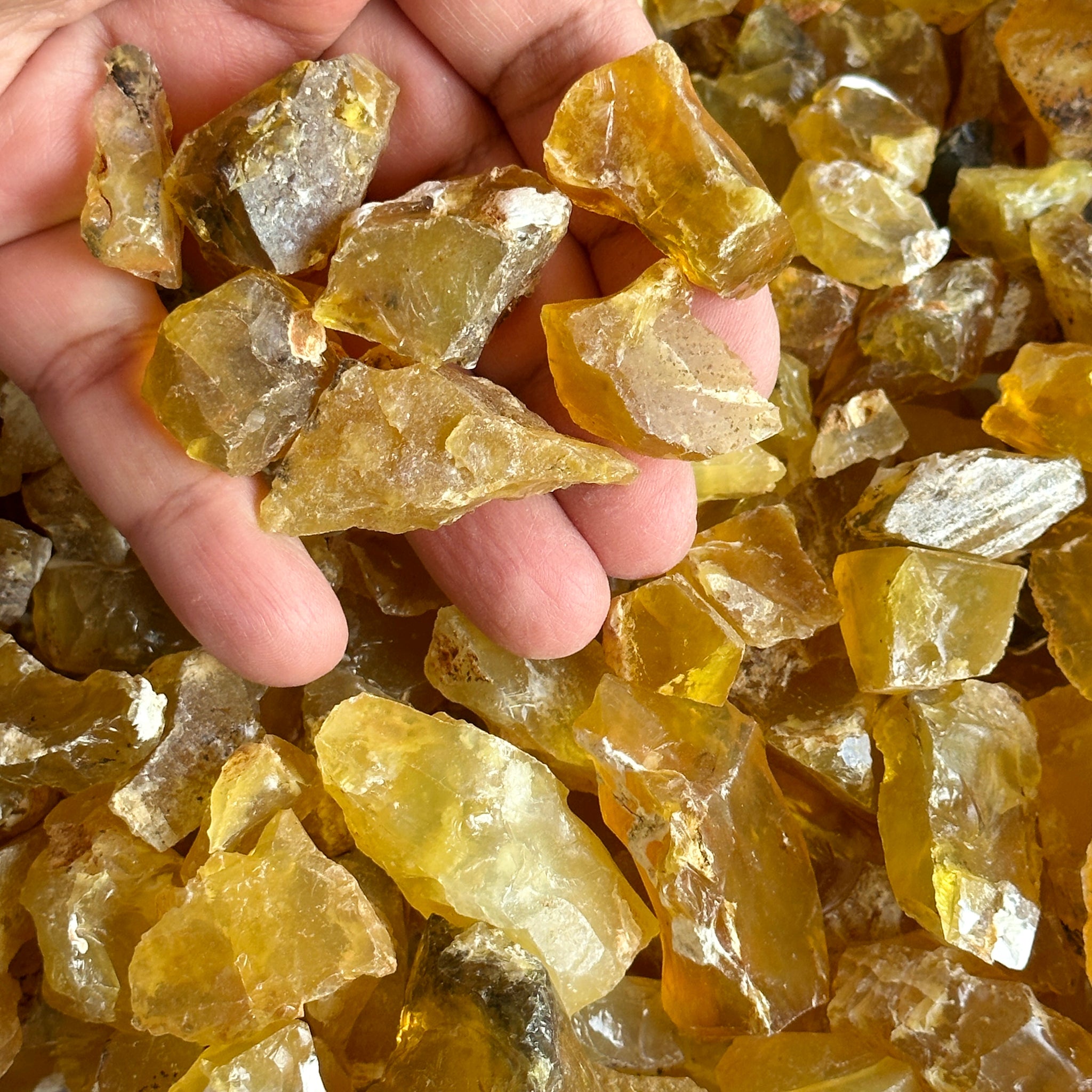 Honey Opal, Kigoma, Tanzania, 1 Kilo Bag, great for cabbing and faceting, (see close-ups in photos), polishes really well, if you want to see how polished cabs from this material looks reach out, also good for retailing and selling at shows