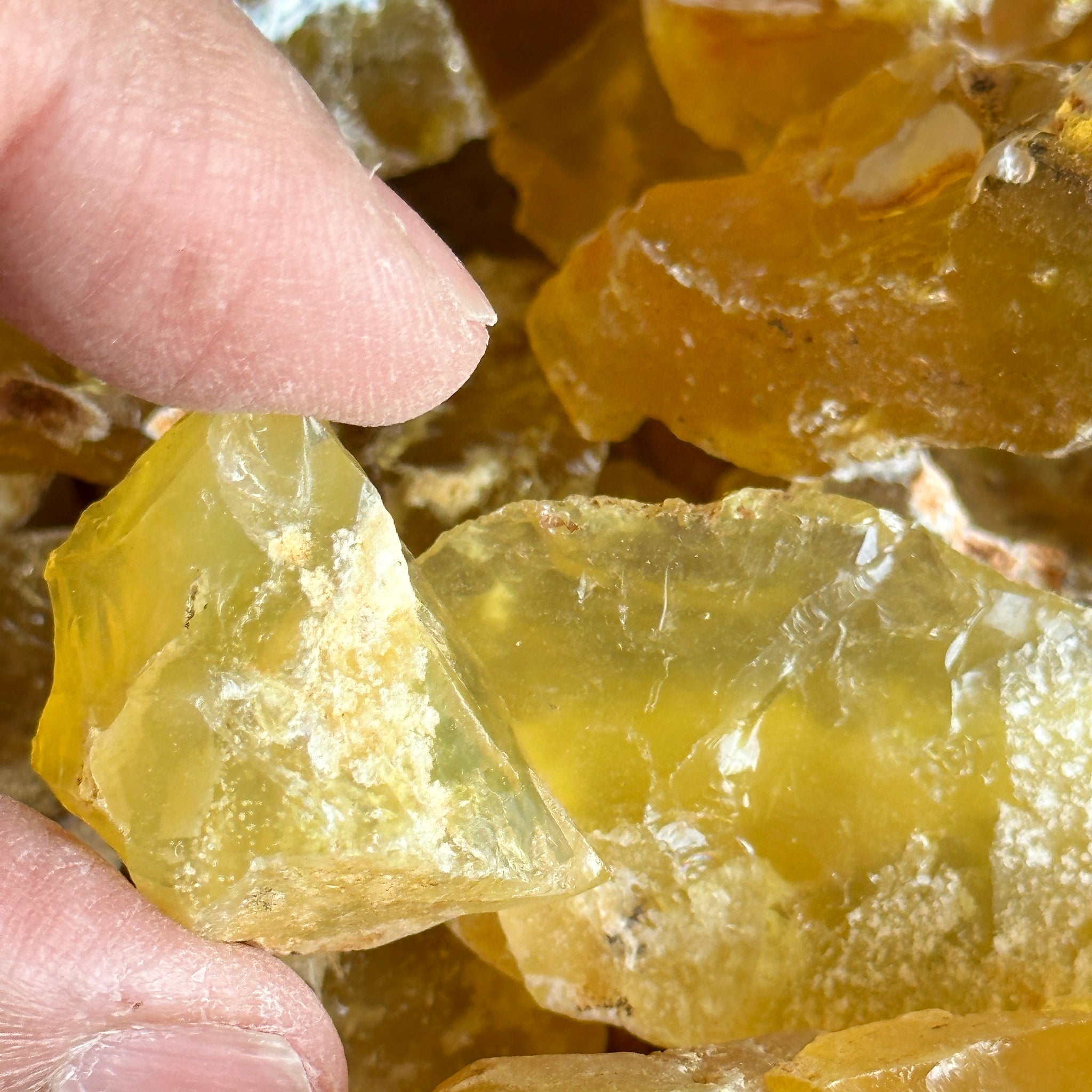 Opal, Tanzania, transparent to translucent, small sizes, per PIECE, cabbing and faceting rough