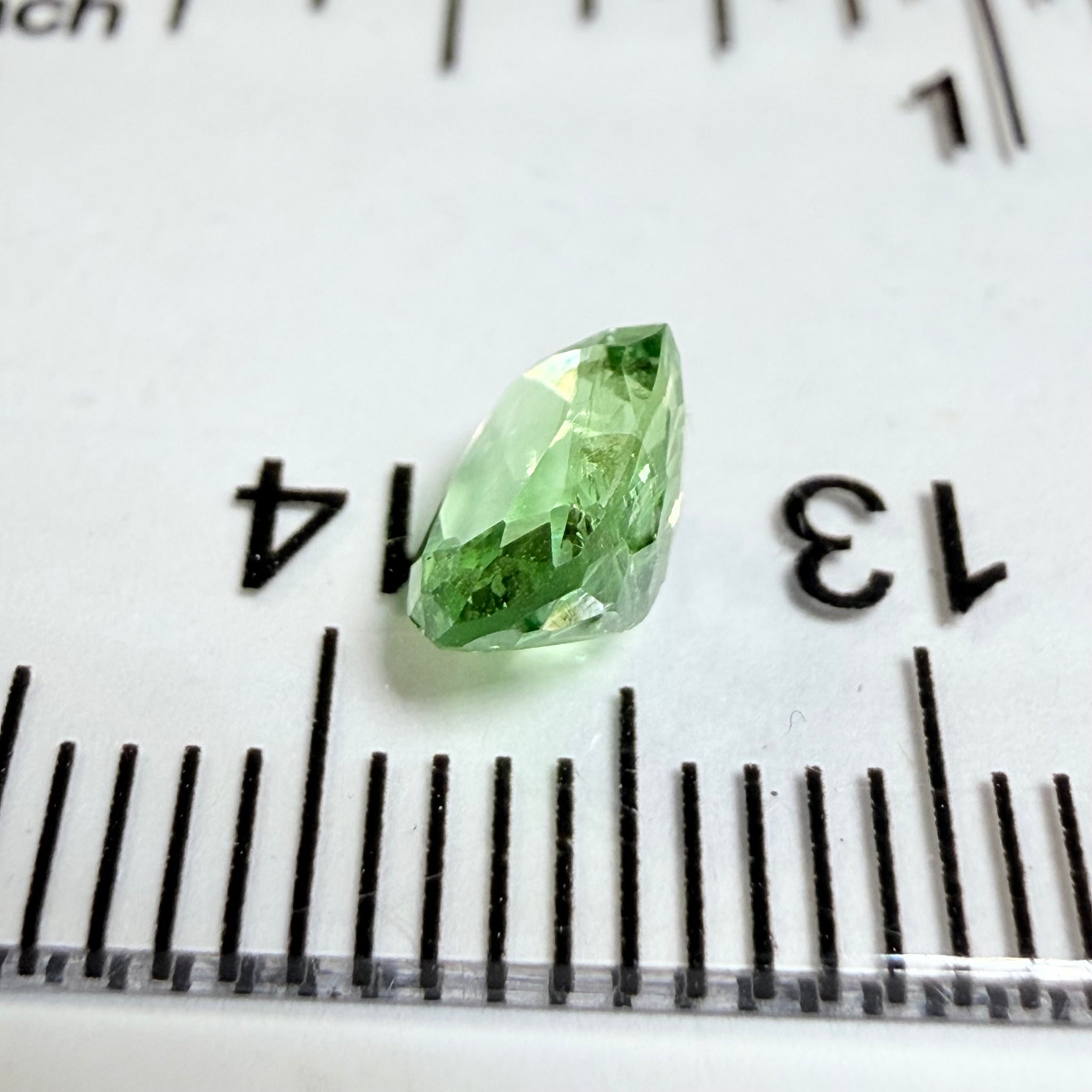 Tsavorite Garnet, 0.97ct, Tanzania, Untreated Unheated