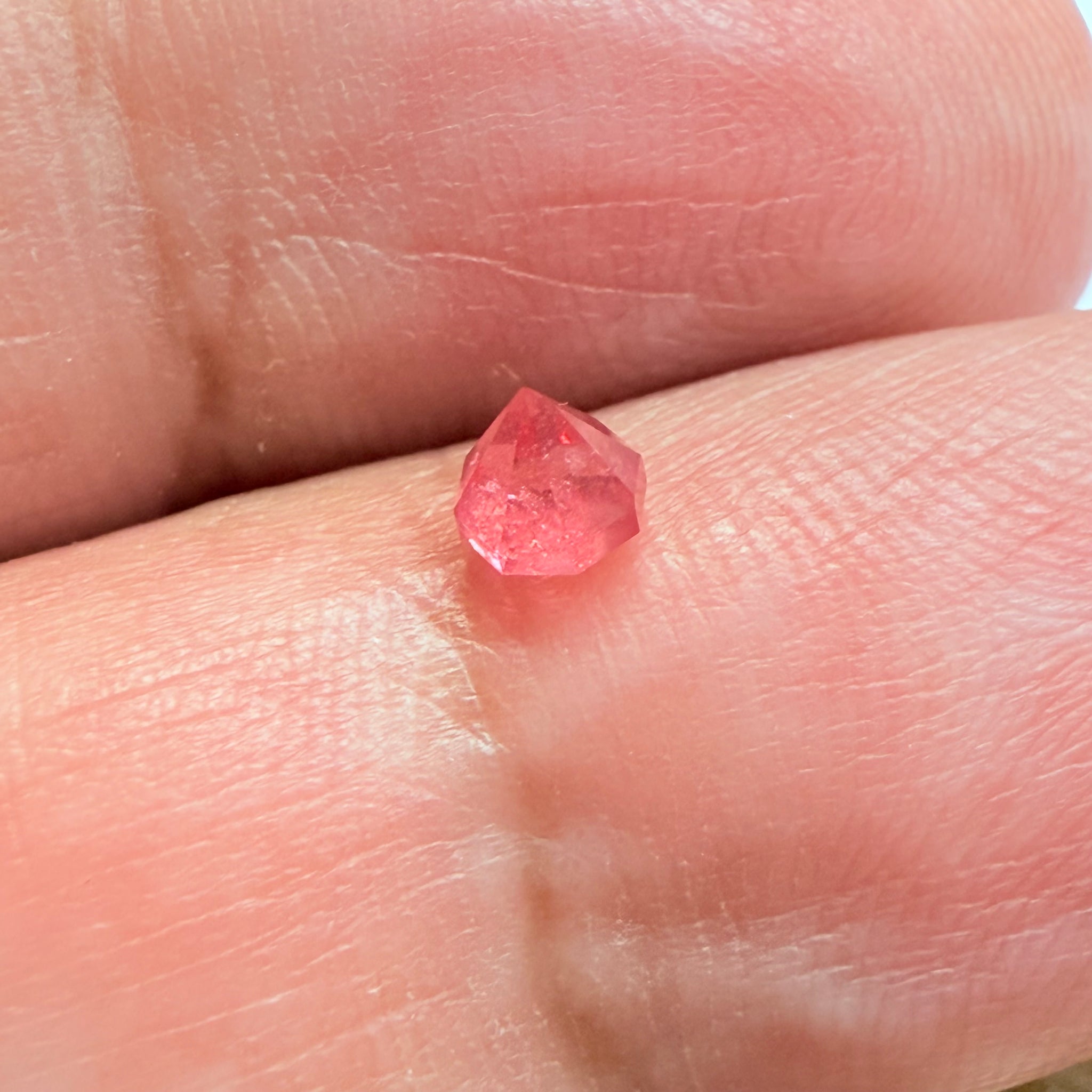 Mahenge Spinel, 0.41ct, Mahenge, Tanzania, Untreated Unheated, for a high setting
