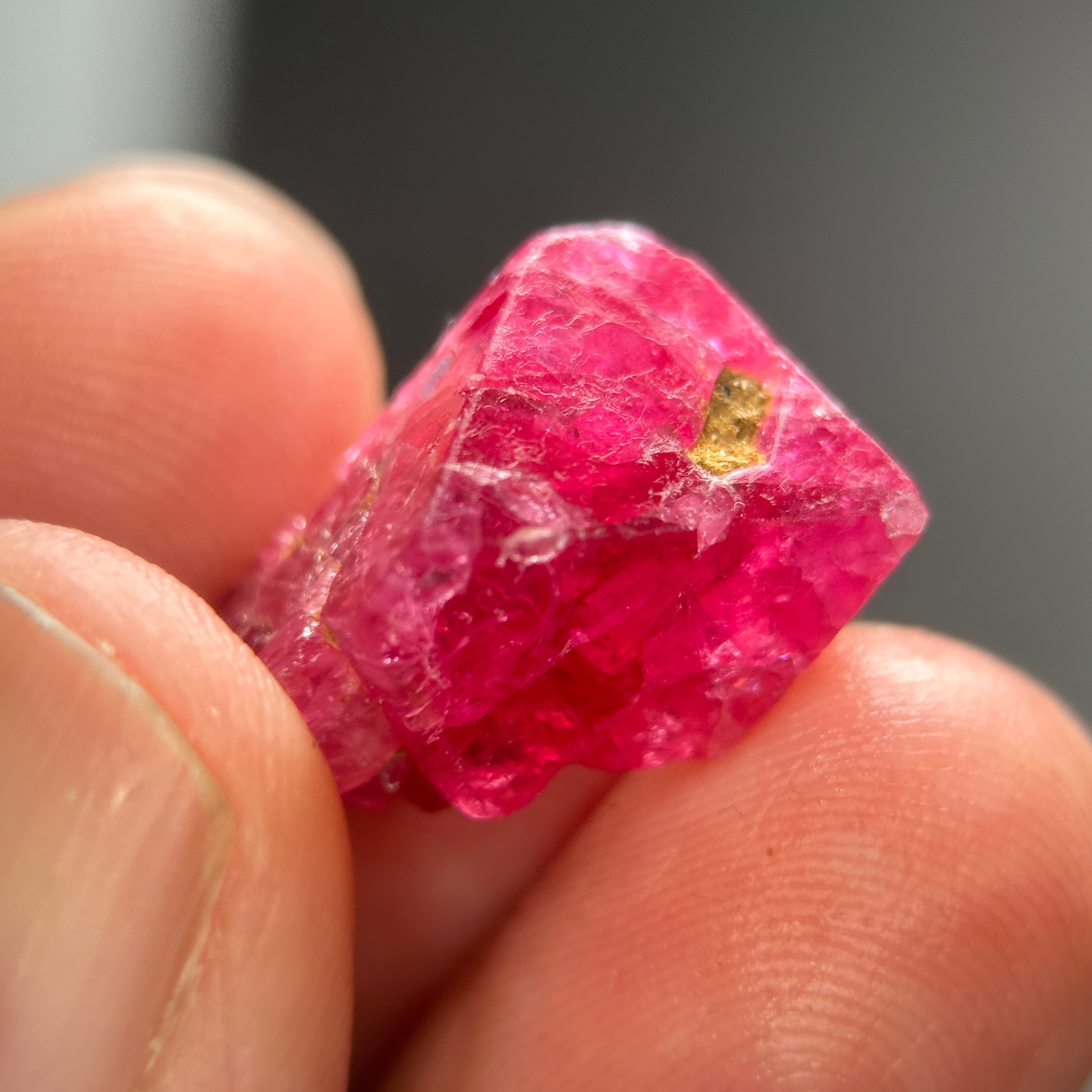 25.53ct Spinel Crystal, Mahenge, Tanzania, Untreated Unheated. 2.2 x 1.31 x 0.99cm