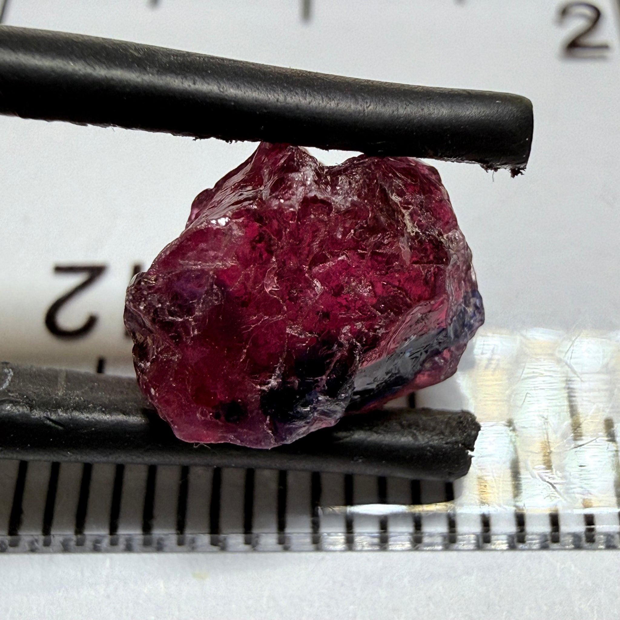 Winza Sapphire, 4.33ct, Winza, Tanzania, Untreated Unheated. There is a dividing crack in the middle, stone will need to be split in 2, one side would be vs-si, the other is smaller and si