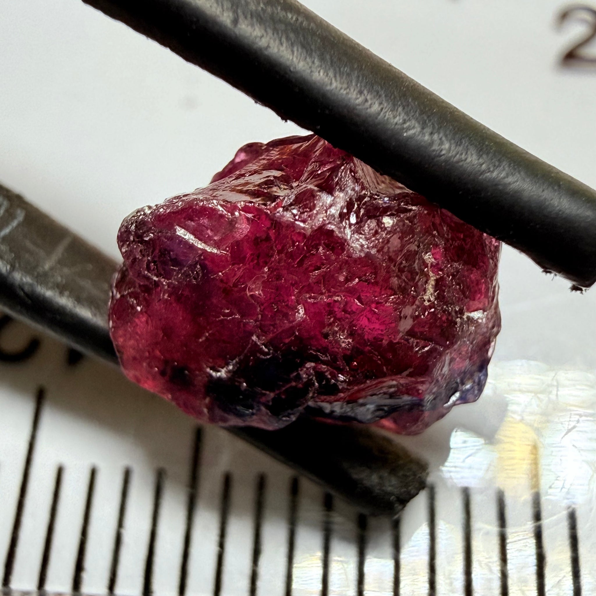 Winza Sapphire, 4.33ct, Winza, Tanzania, Untreated Unheated. There is a dividing crack in the middle, stone will need to be split in 2, one side would be vs-si, the other is smaller and si