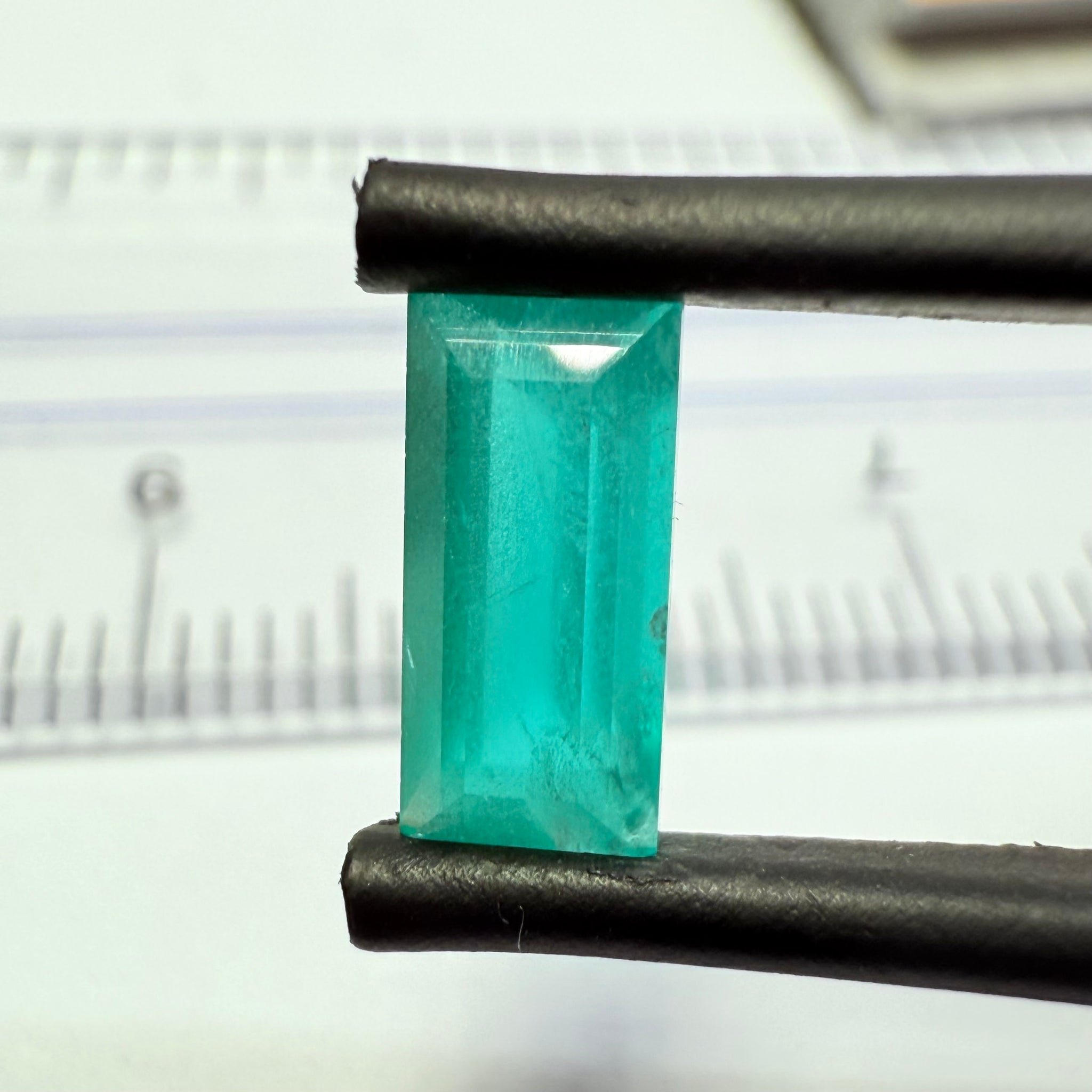 Emerald, 0.95ct, Tanzania, Untreated, Unheated, NO OIL