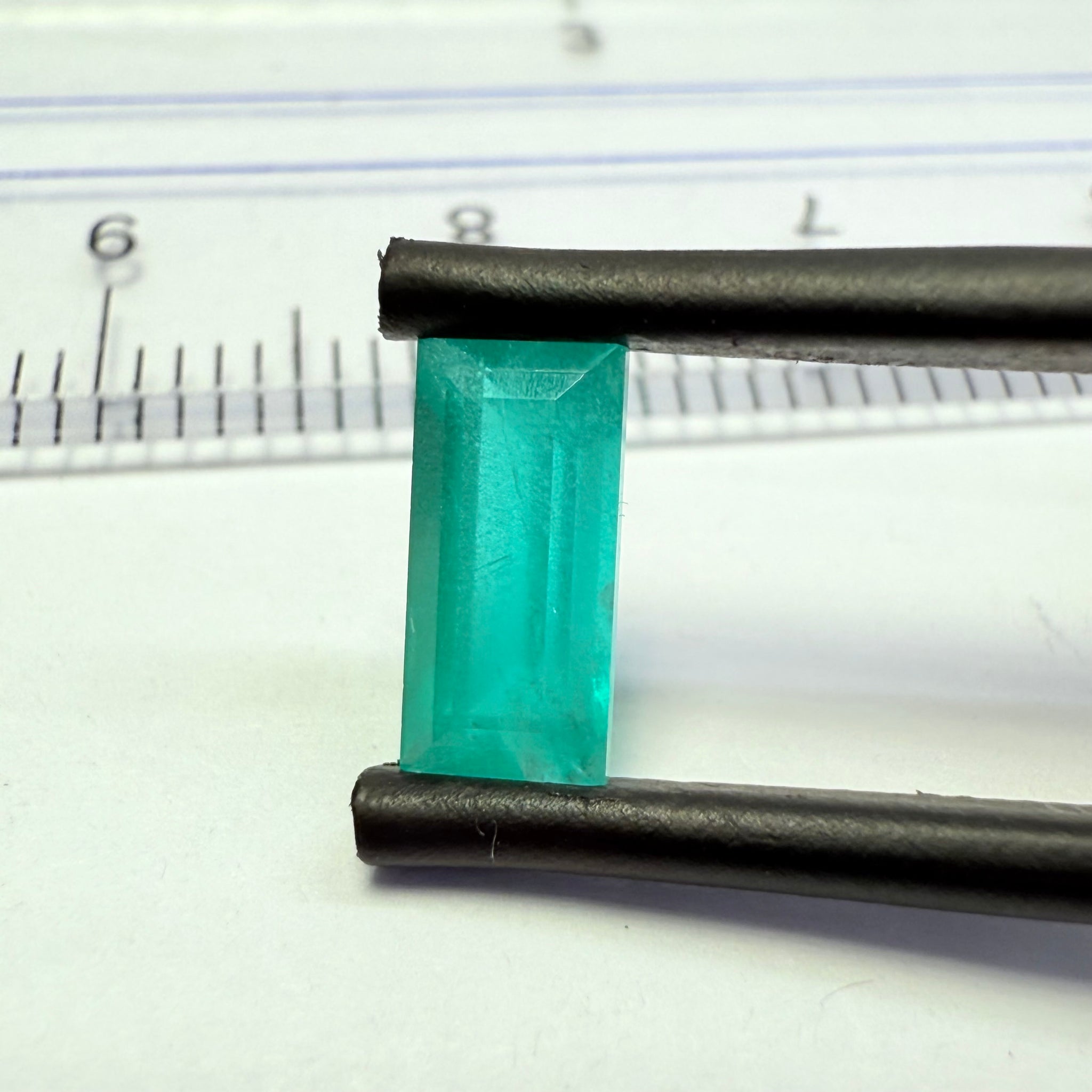 Emerald, 0.95ct, Tanzania, Untreated, Unheated, NO OIL